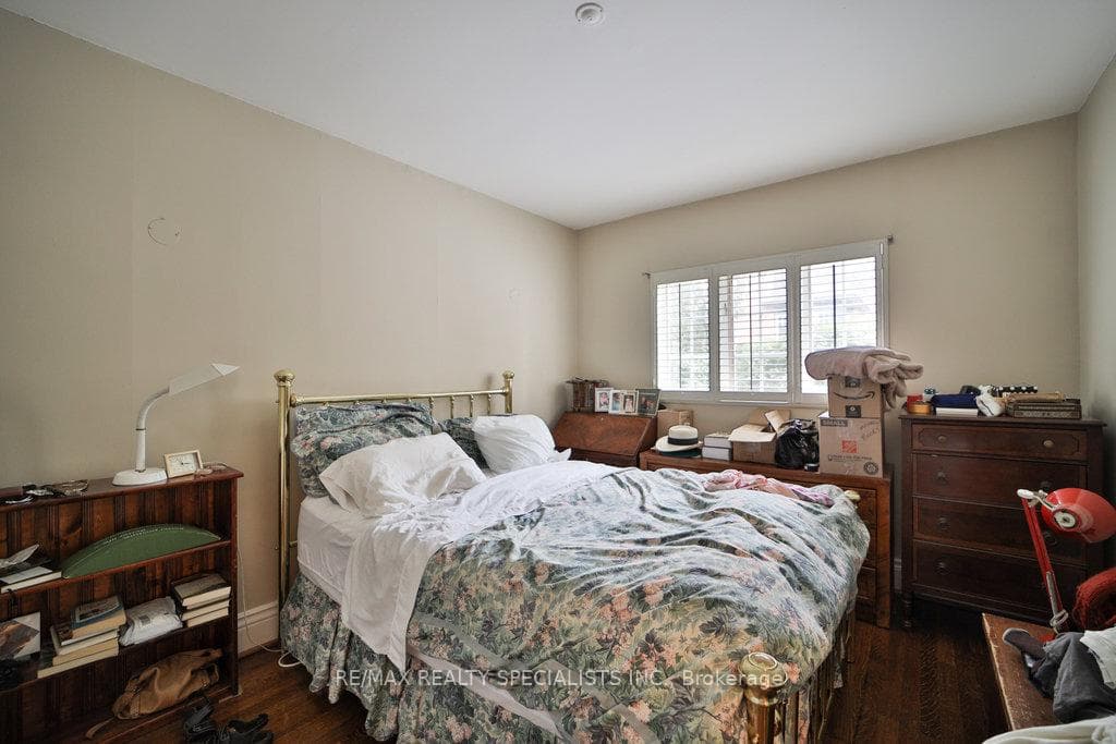 494 Summerhill Avenue photo 26