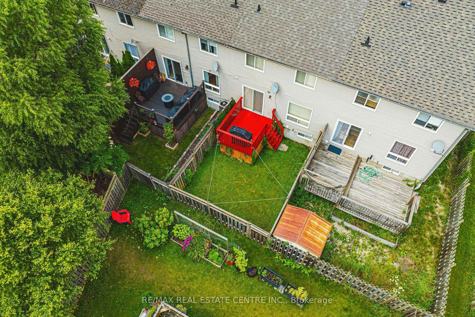 65 Foxglove Crescent photo 29