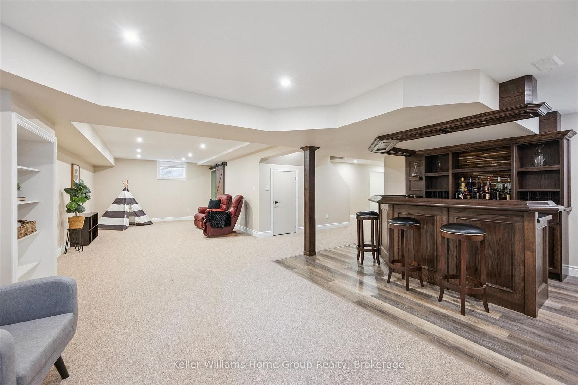 456 Kelso Drive photo 37