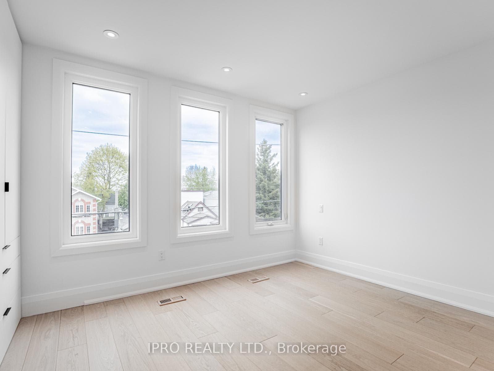 5 Hamstead Avenue photo 18