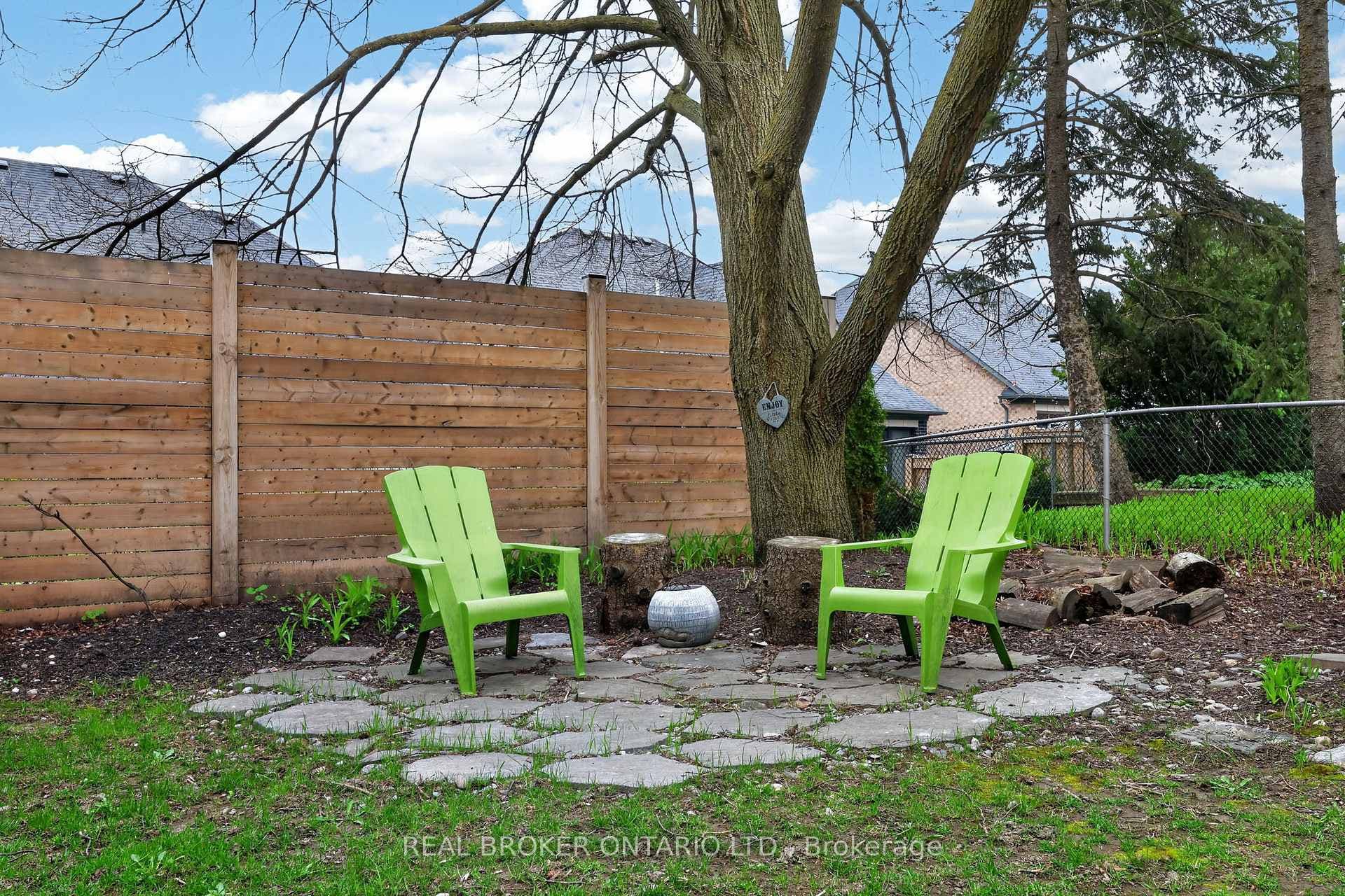 267 John Bowser Crescent photo 48