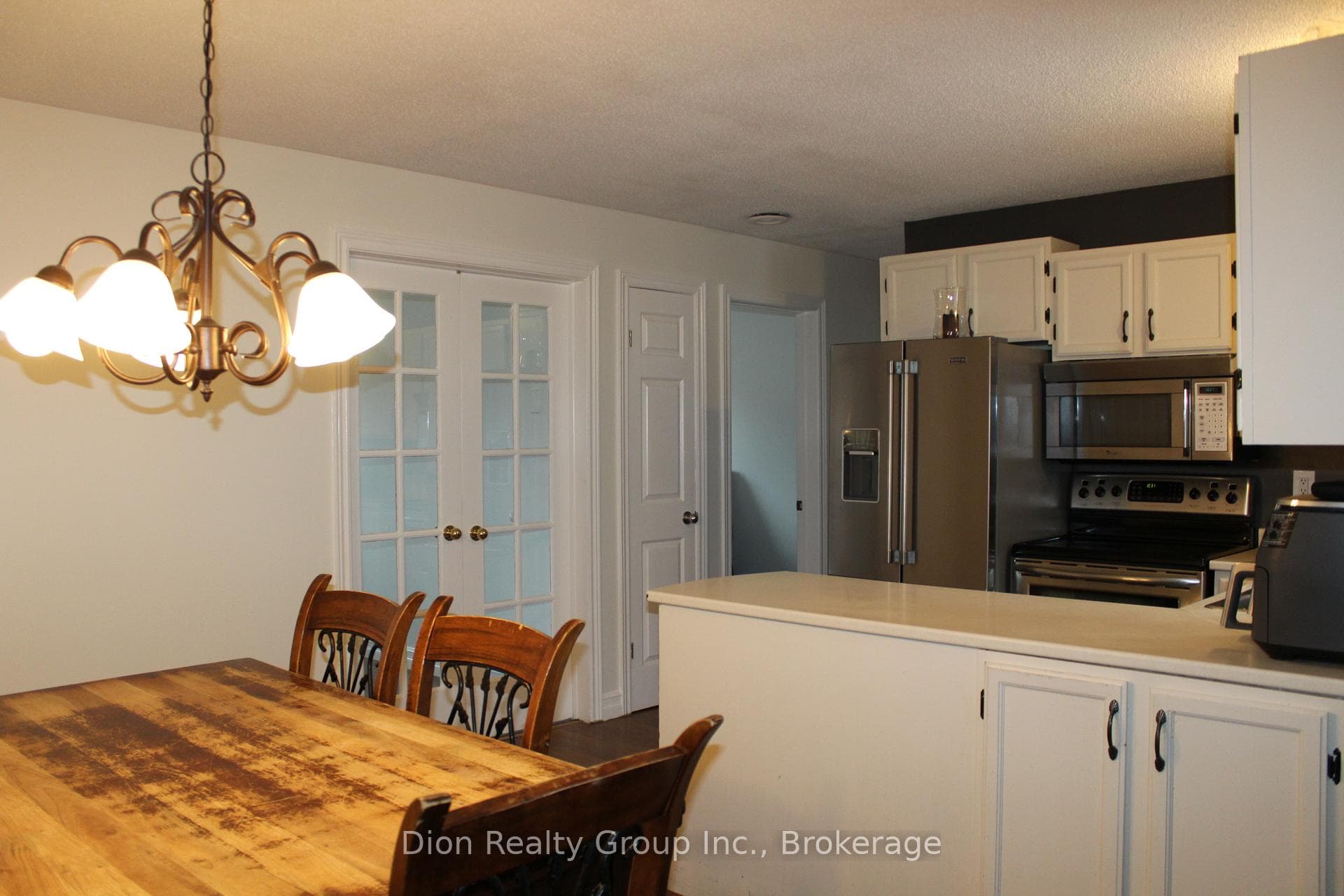81 Wilson Avenue photo 9