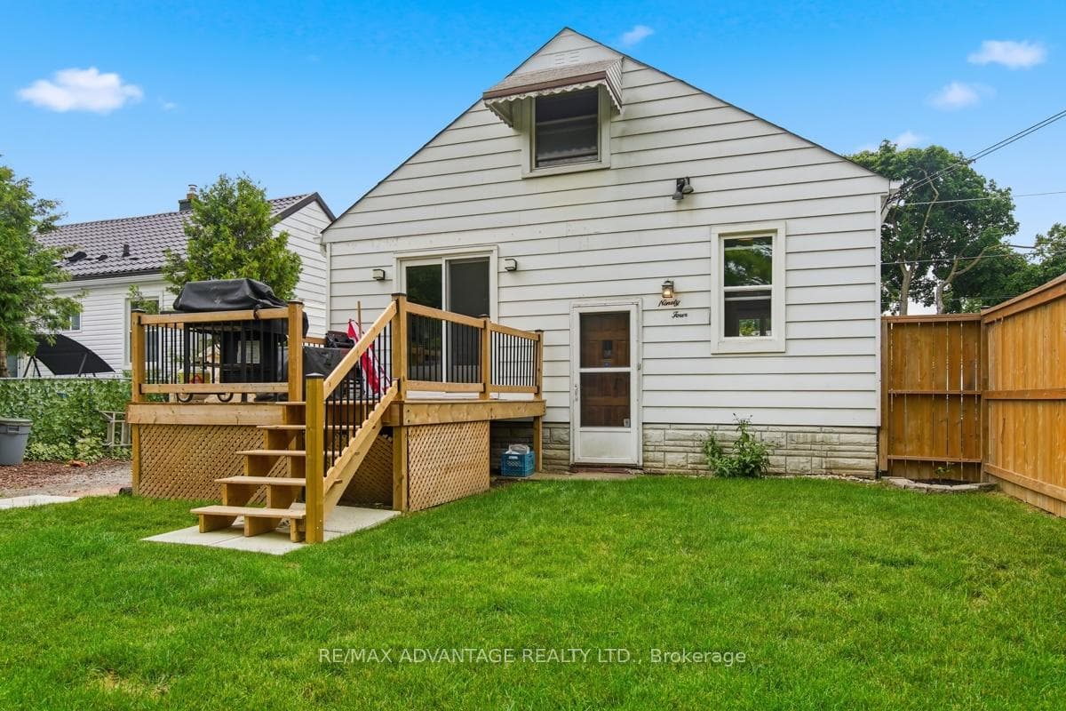 94 Josephine Street photo 31
