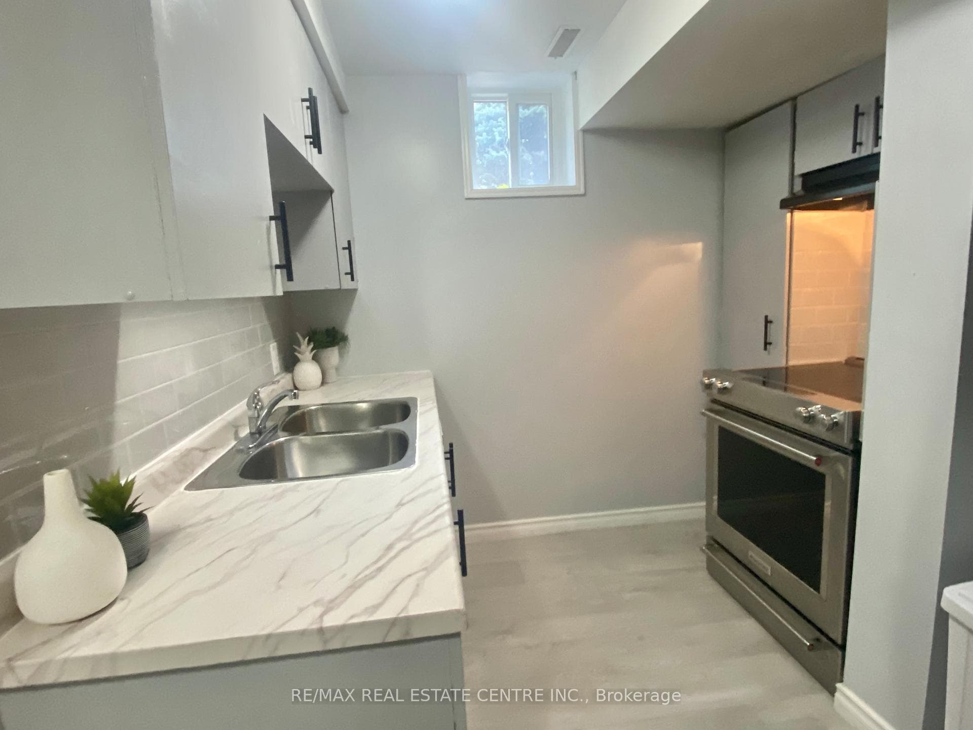 5266 Huntingfield Drive Unit Unit A photo 4
