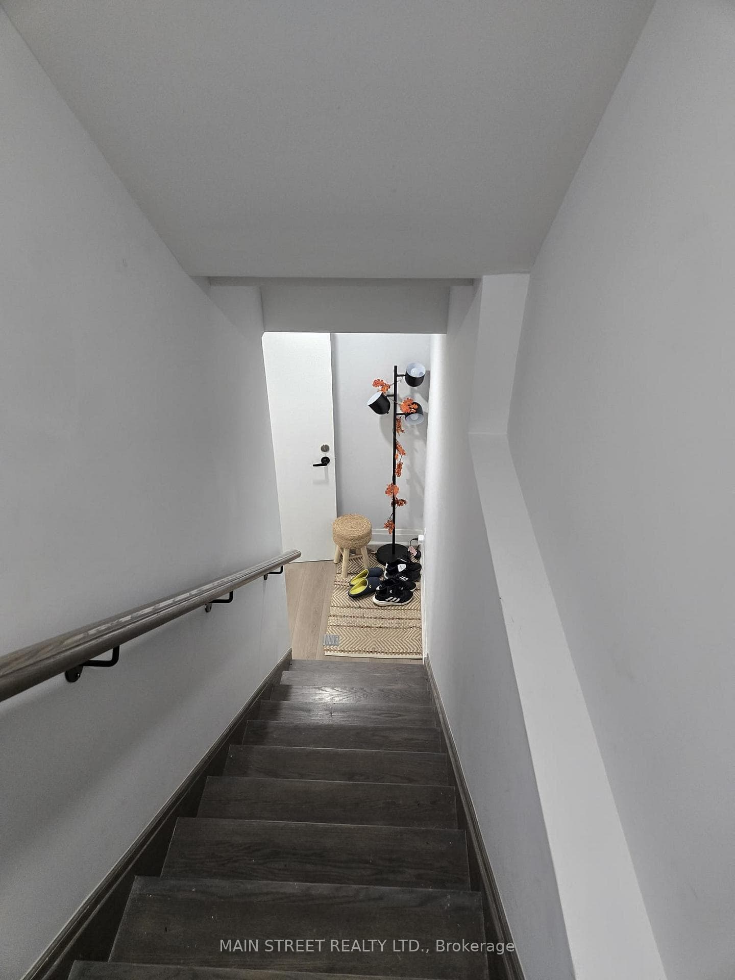 1382 Stillmeadow Lane Unit A photo 3