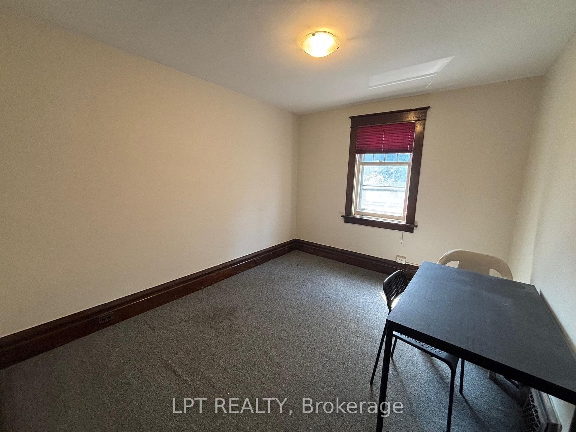 322 Waverley Street photo 10