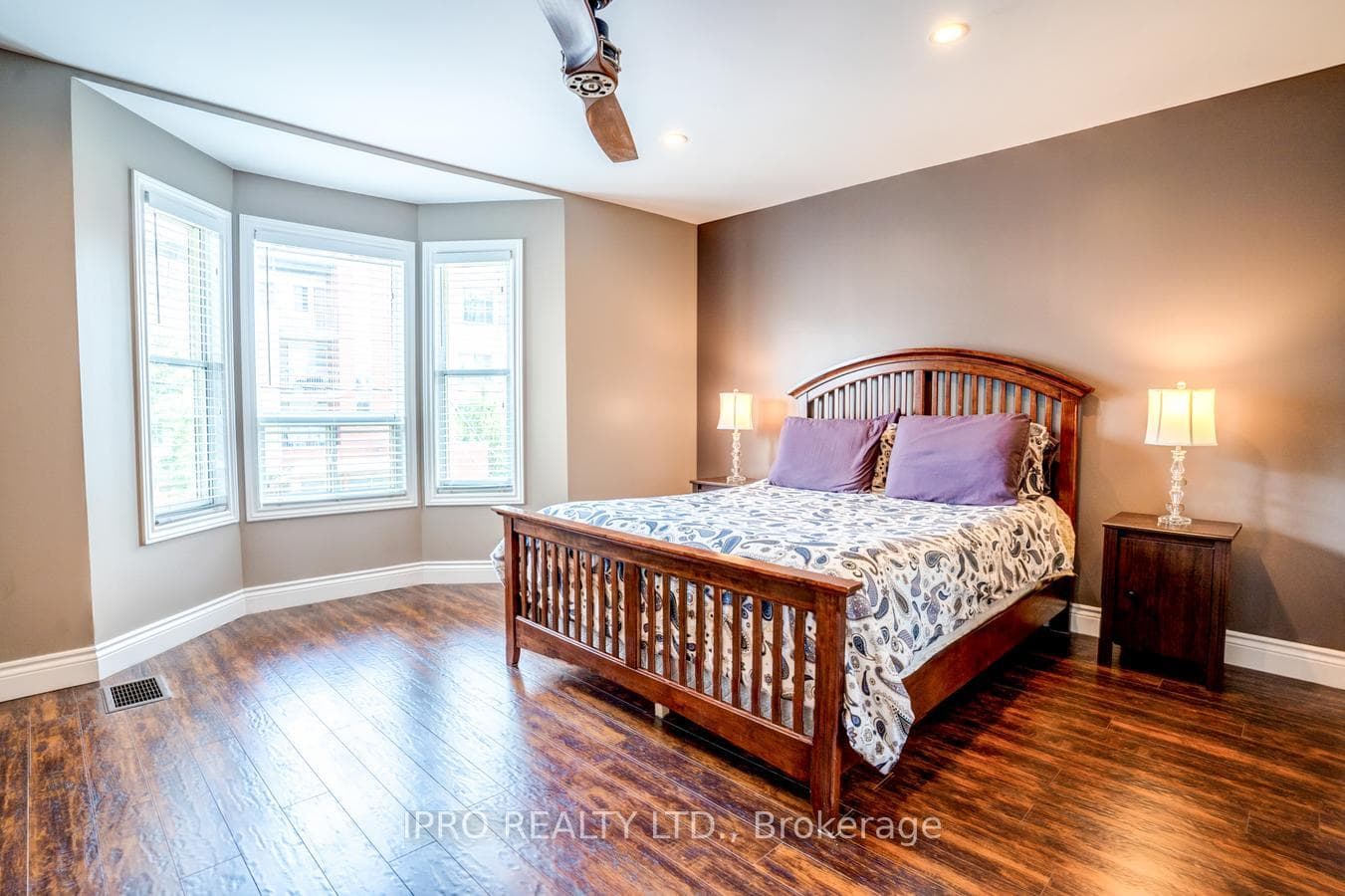 48 Pape Avenue photo 21