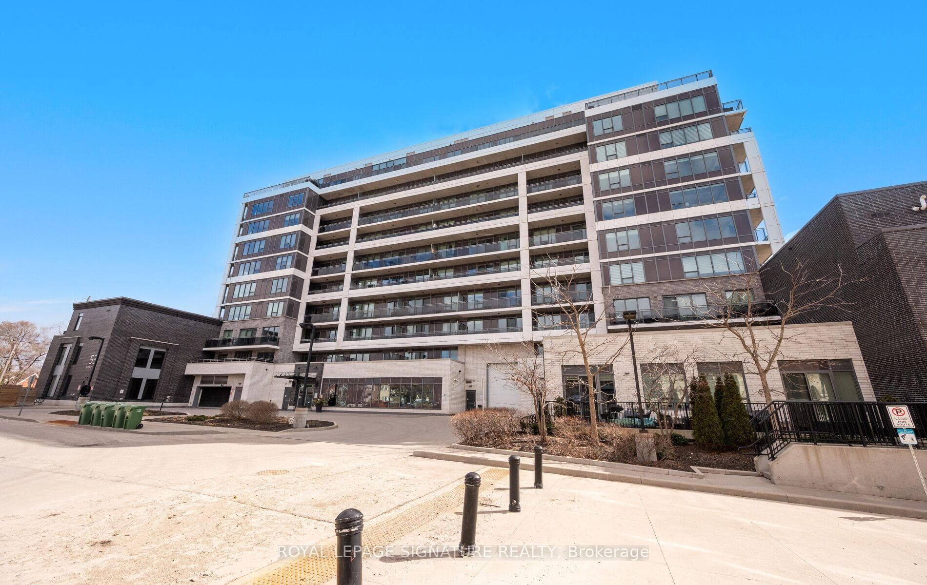 53 Arthur Street Unit 706 photo 2
