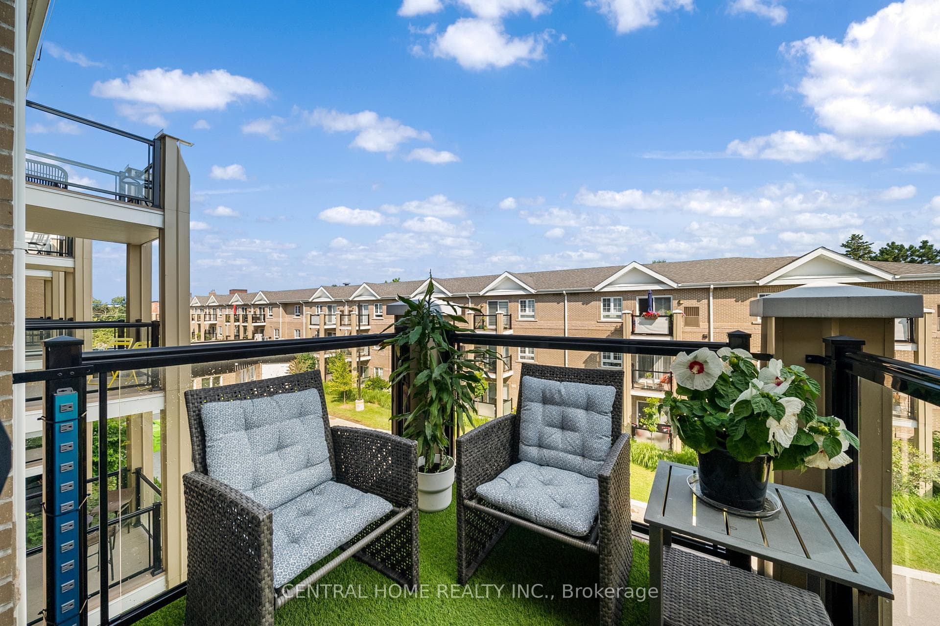 481 Rupert Avenue Unit 304 photo 25