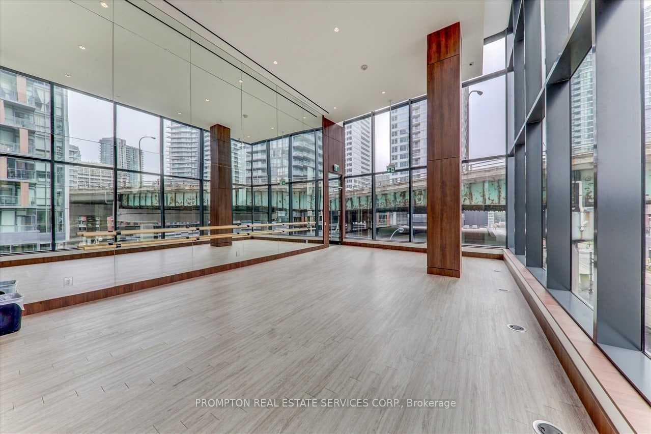 80 Queens Wharf Road Unit 812 photo 33