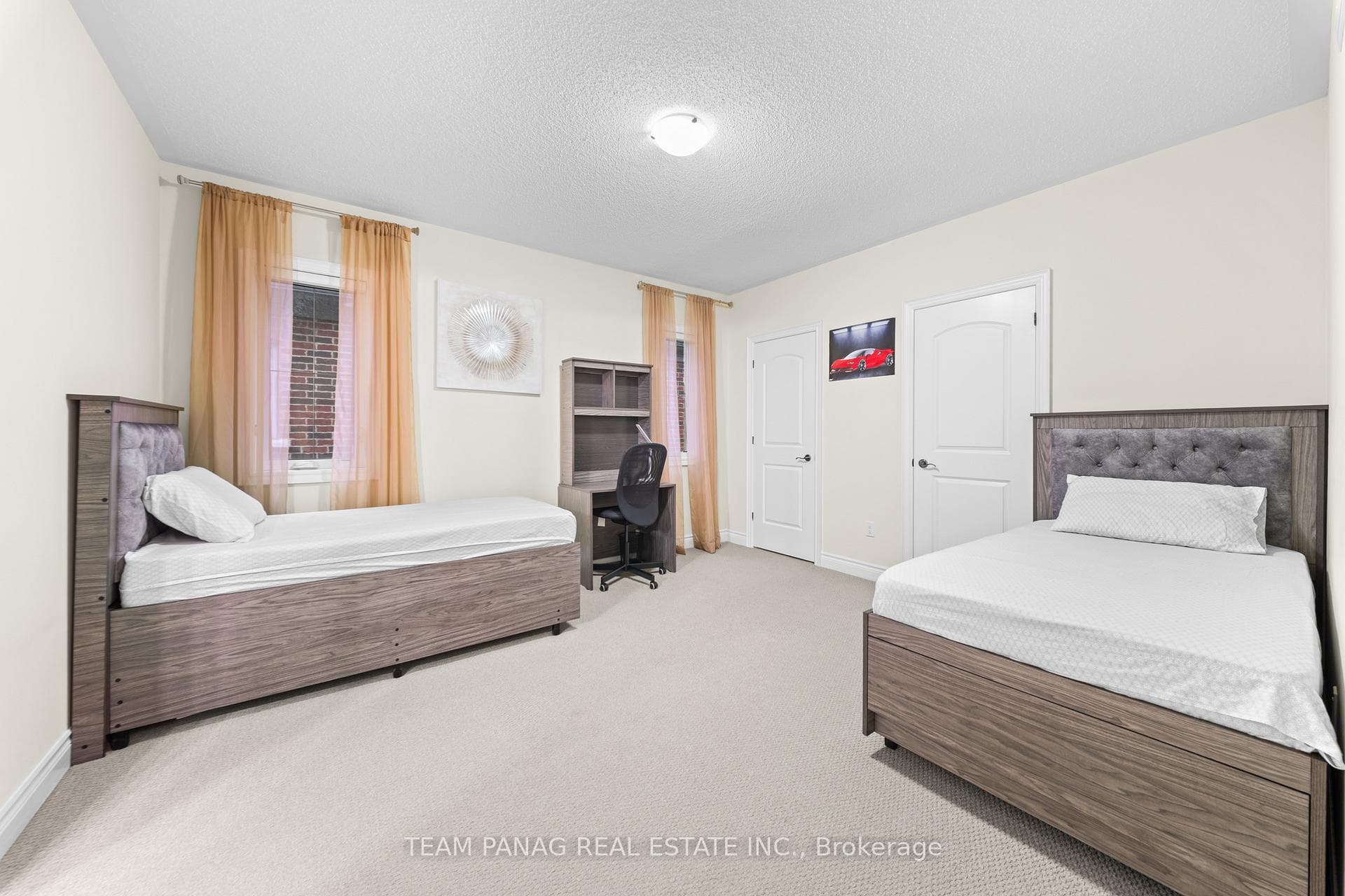 4 Rockton Court photo 28