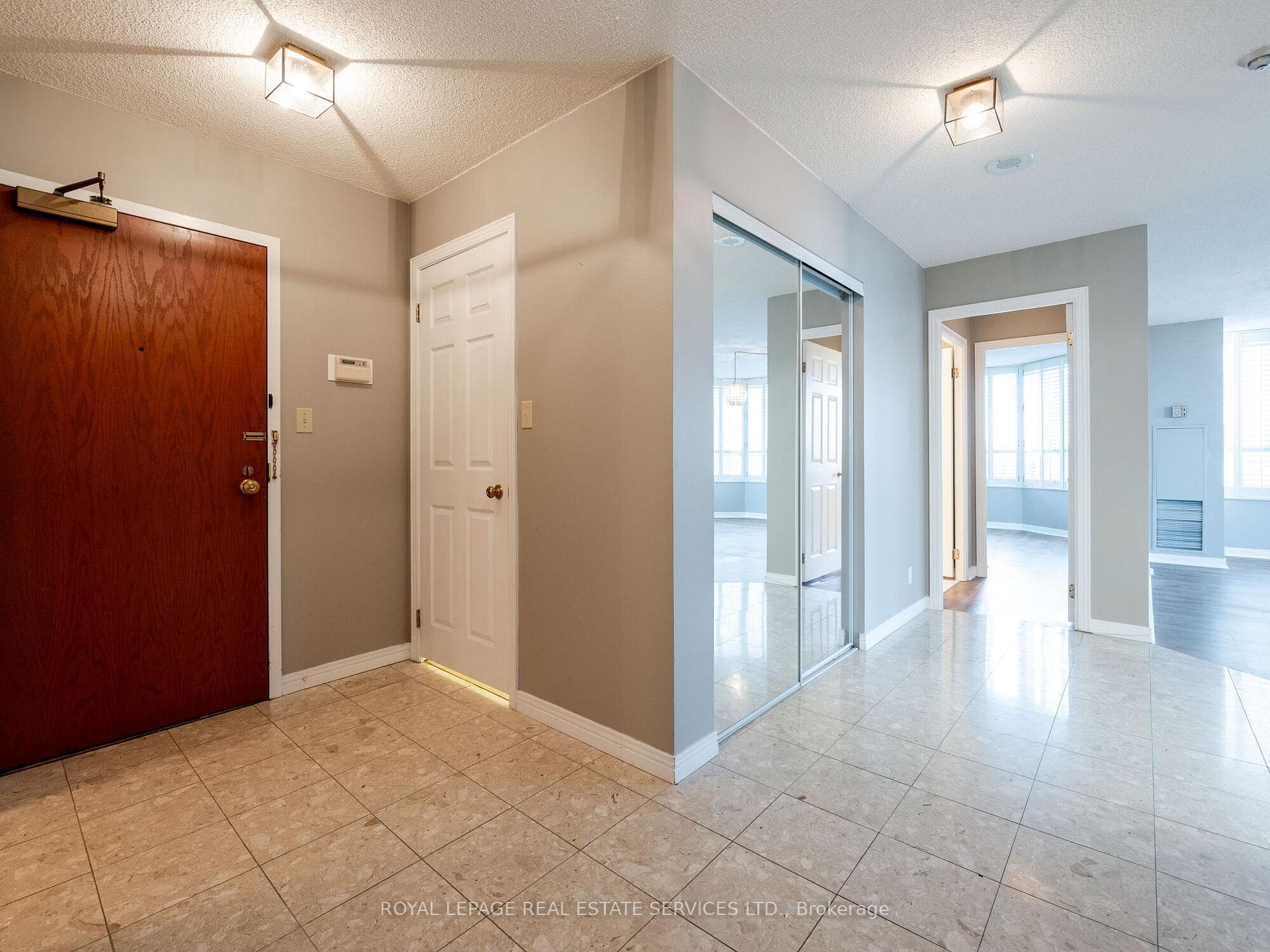 1 Aberfoyle Crescent Unit 1703 photo 3