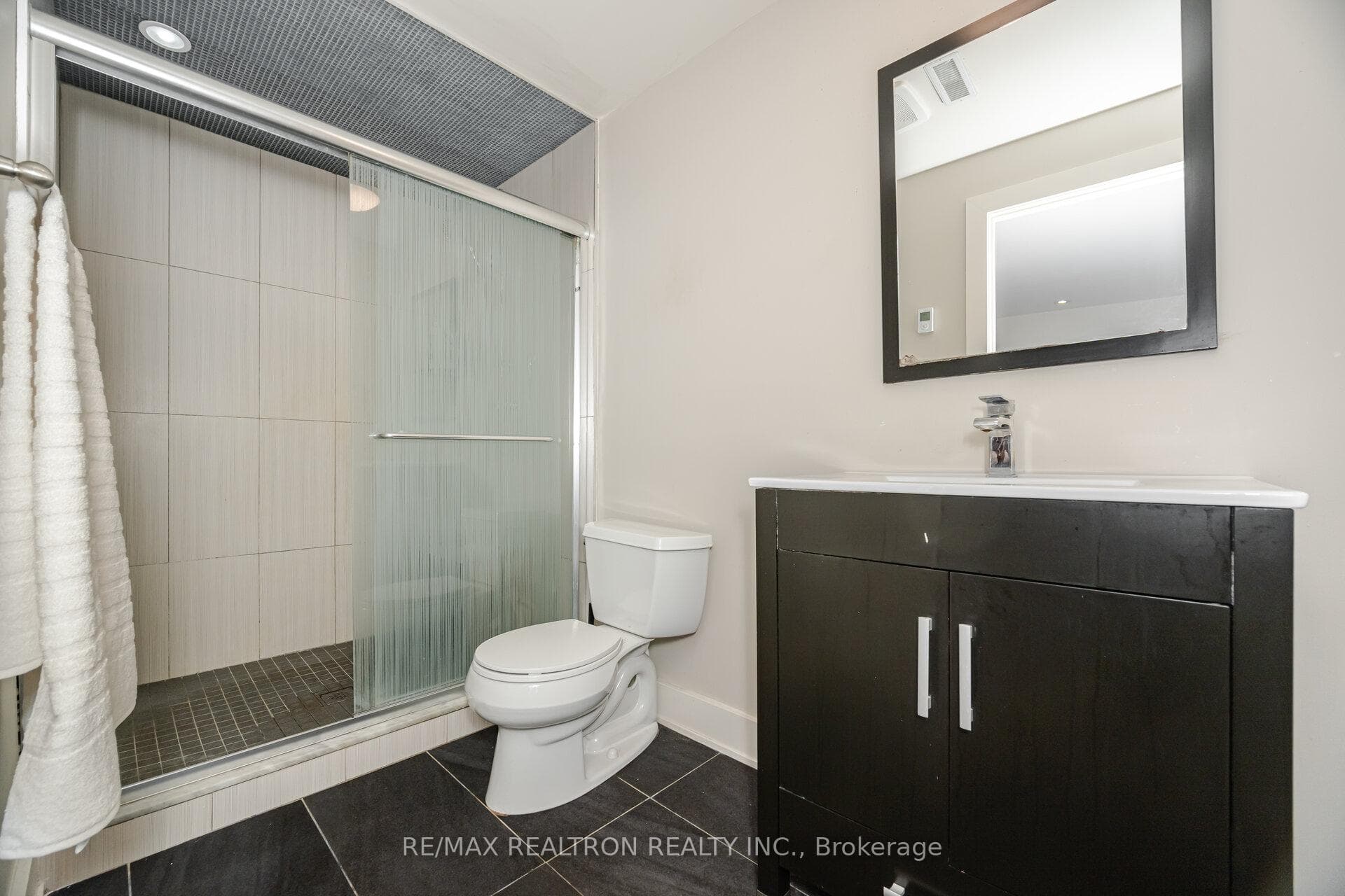 45 Simcoe Road photo 33