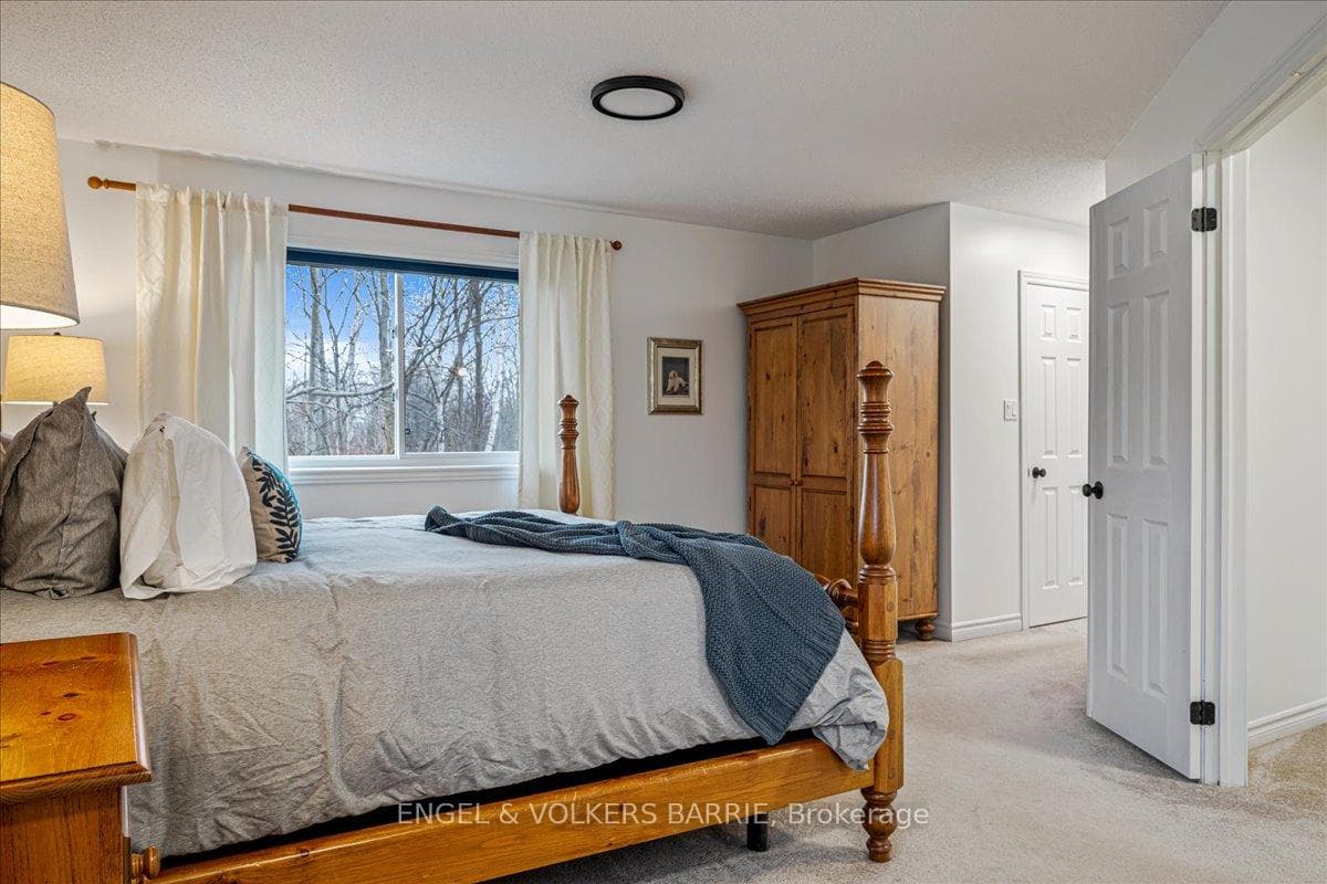 95 Nicholson Drive photo 23