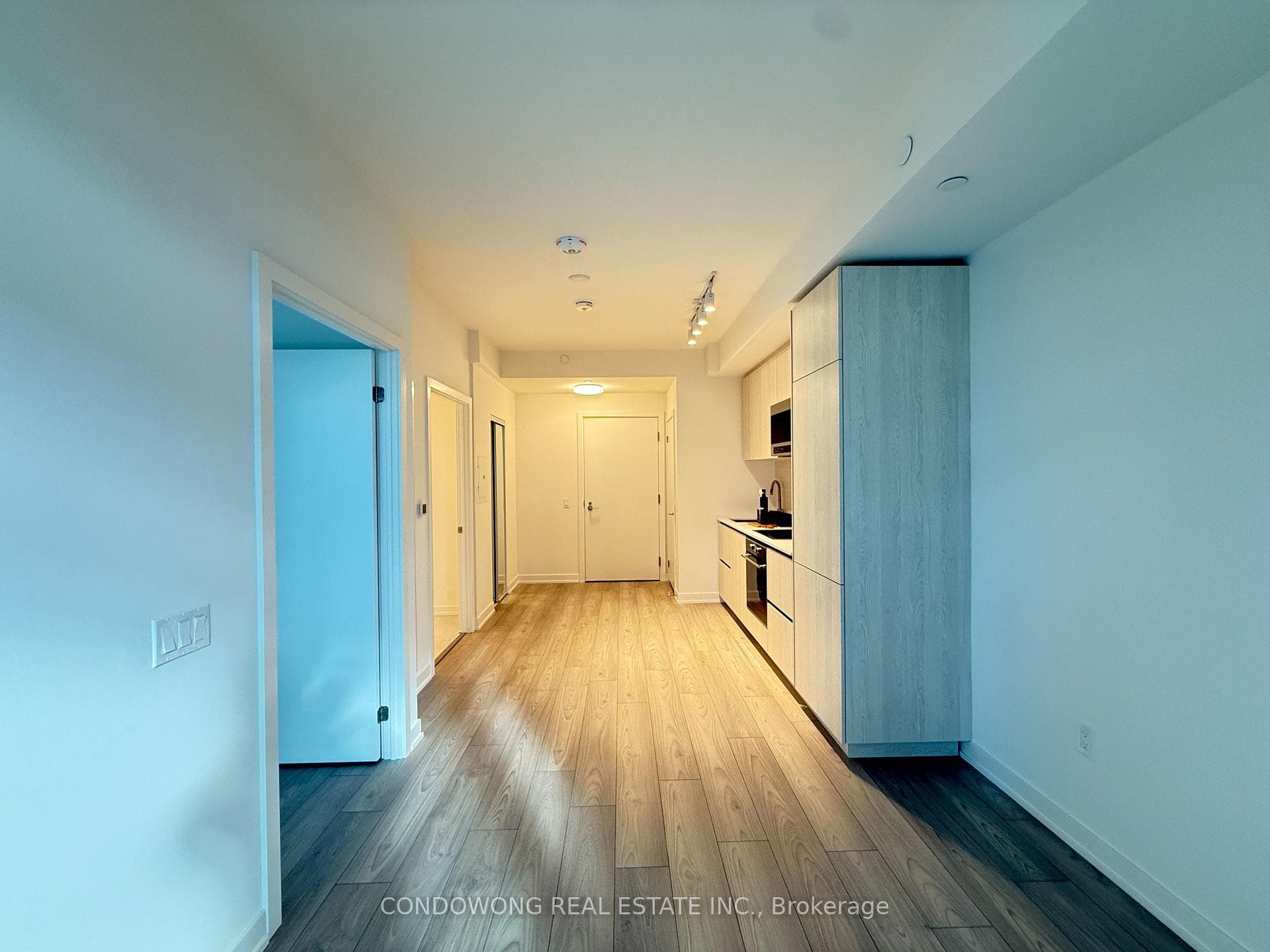 120 Broadway Avenue Unit 1207 photo 3