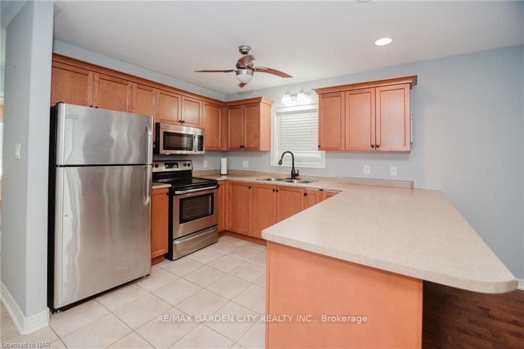 72 Bridgewater Court photo 9