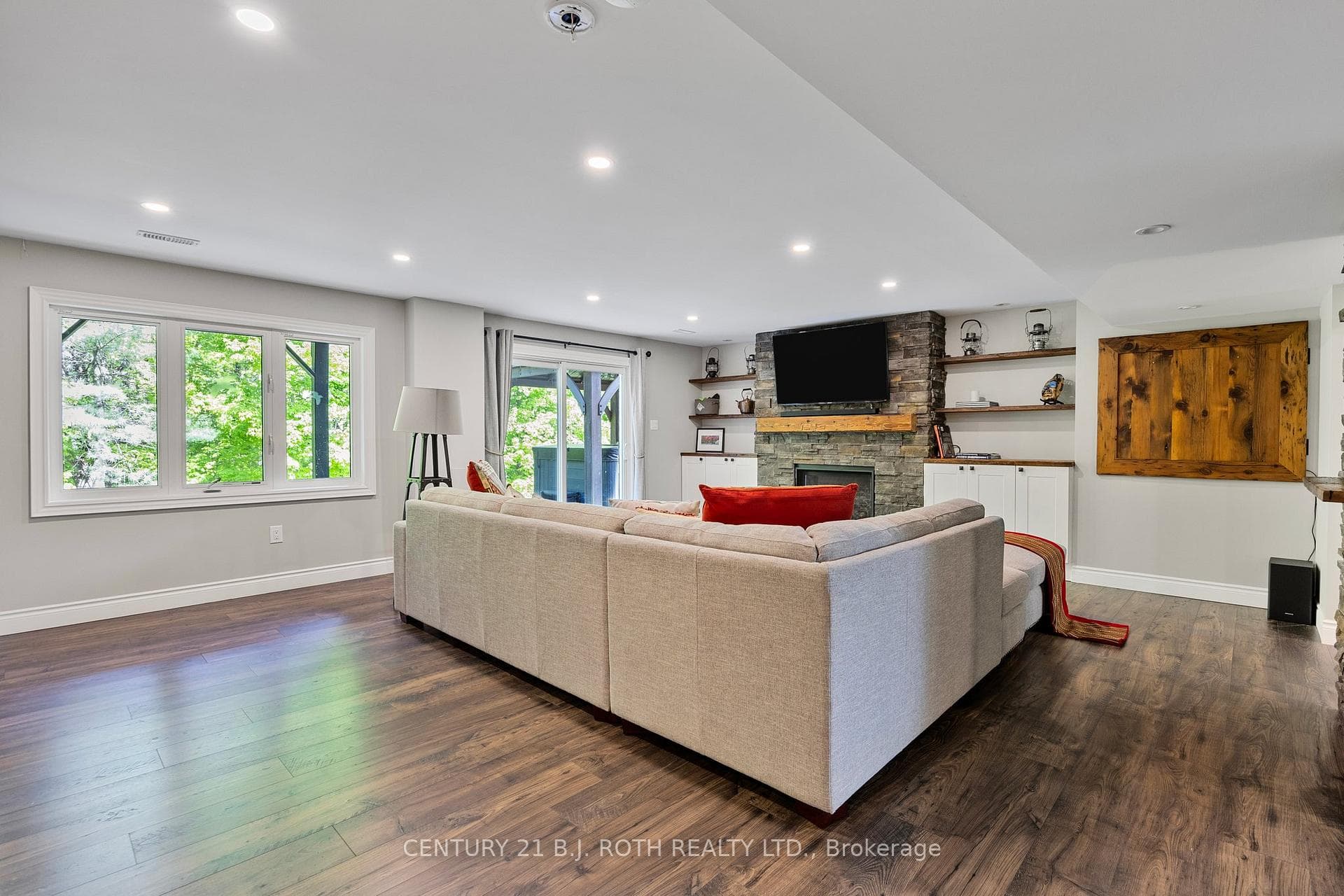 50 Diamond Valley Drive photo 21