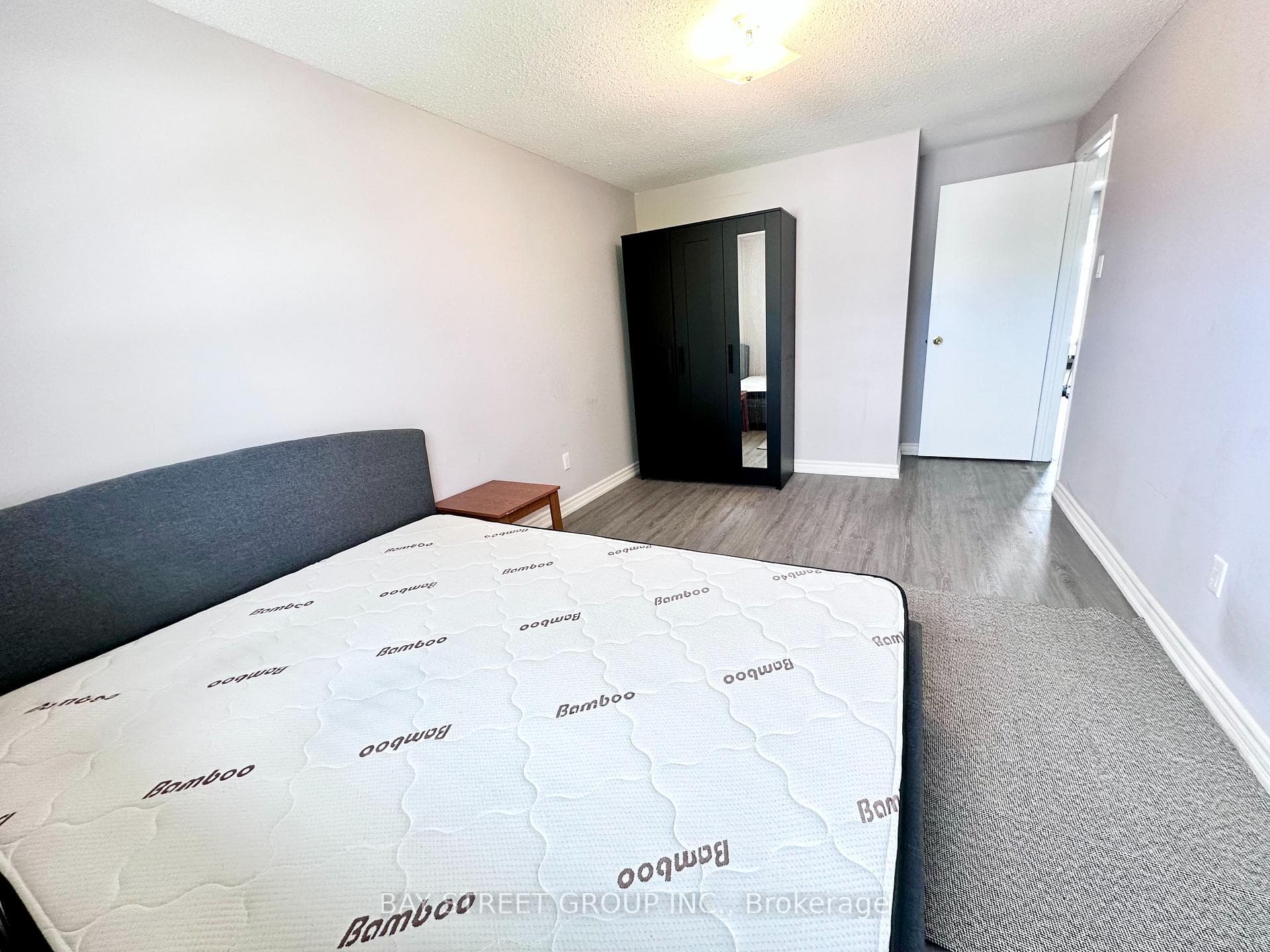 193 Silver Springs Boulevard photo 14