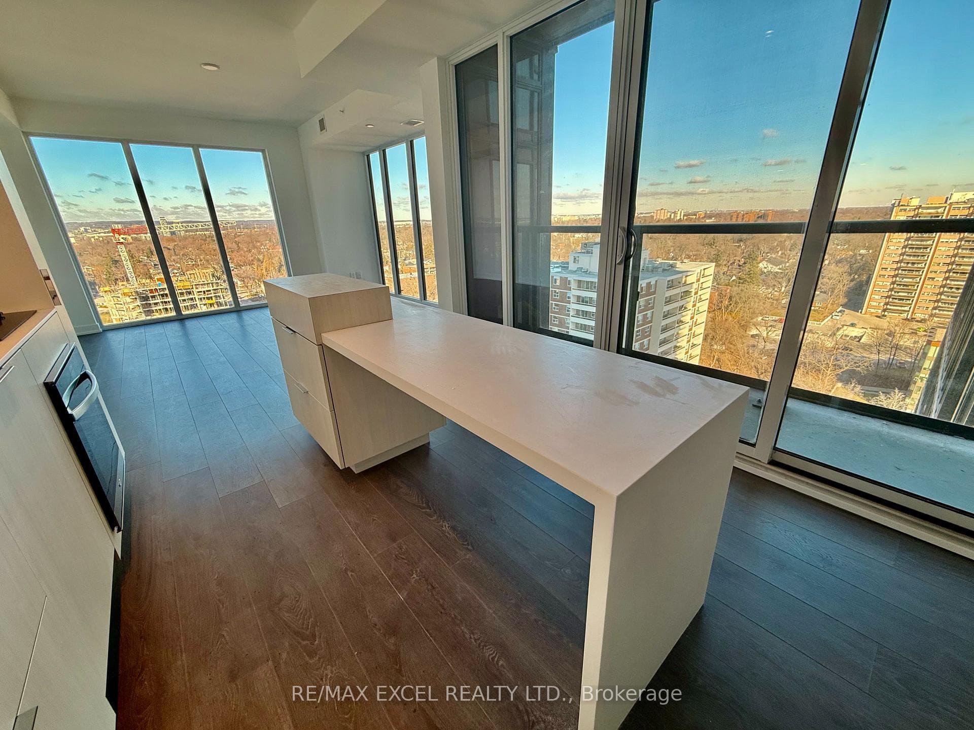 370 Martha Street Unit 1411 photo 10