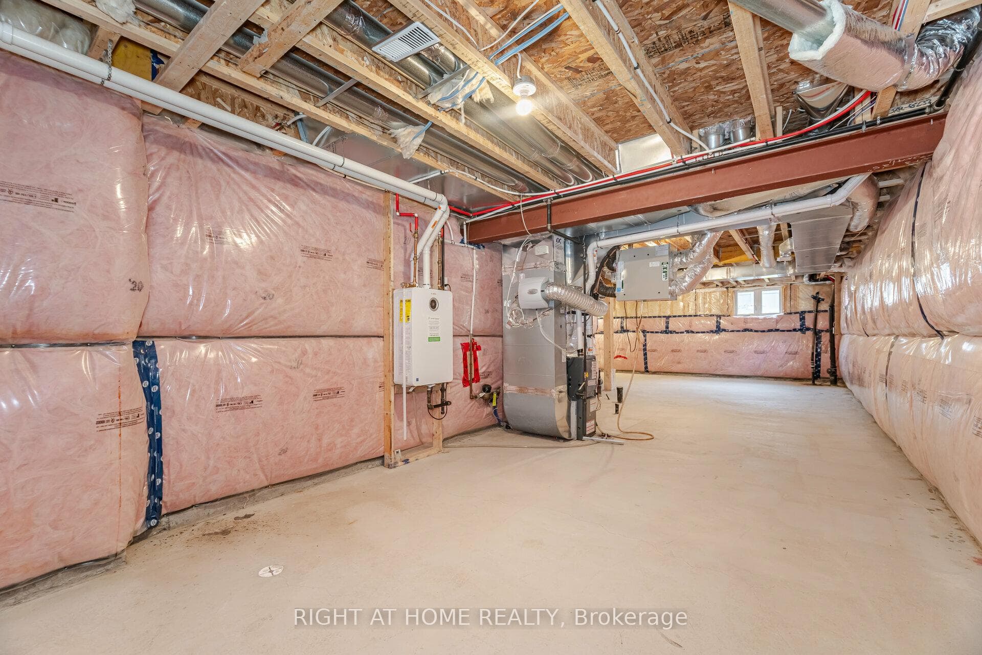 908 Sumac Gardens photo 43