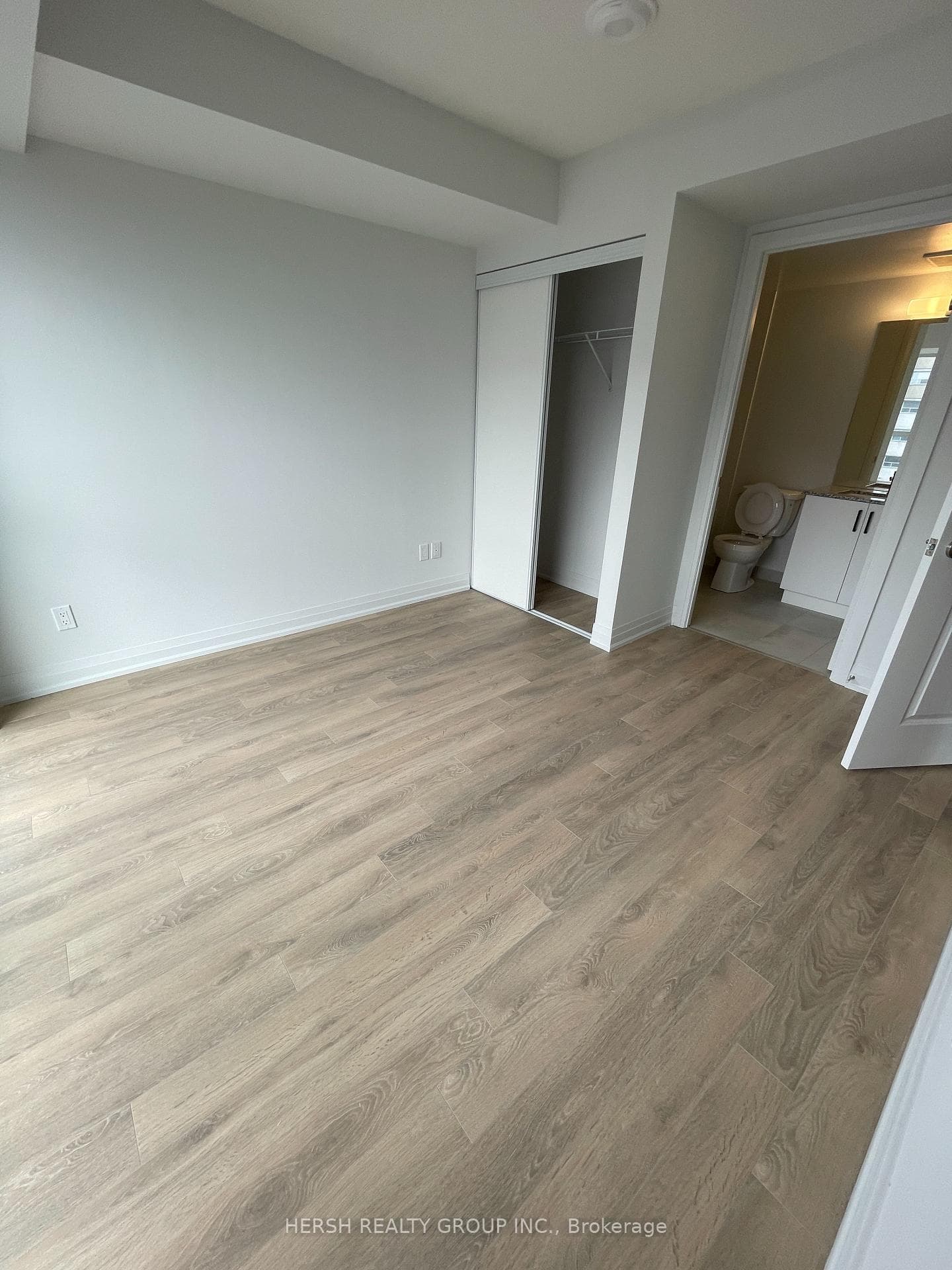 20 Meadowglen Place Unit 1608 photo 14