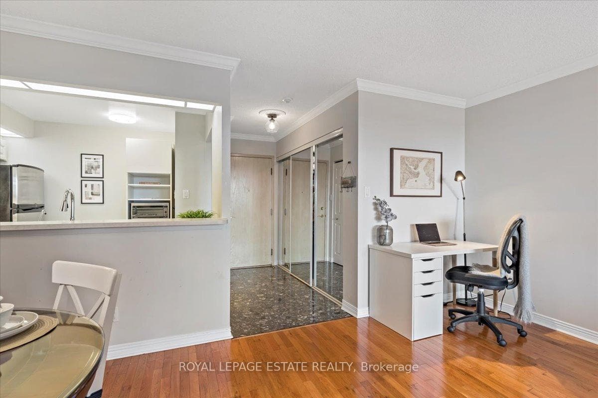 10 Guildwood Parkway Unit 631 photo 9