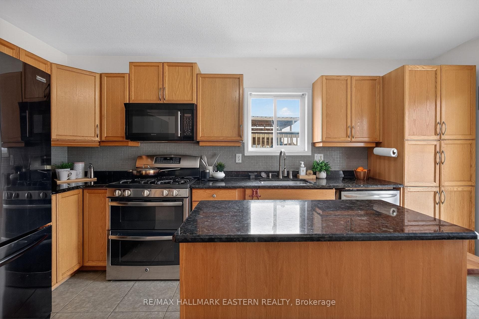 664 Trailview Drive photo 17
