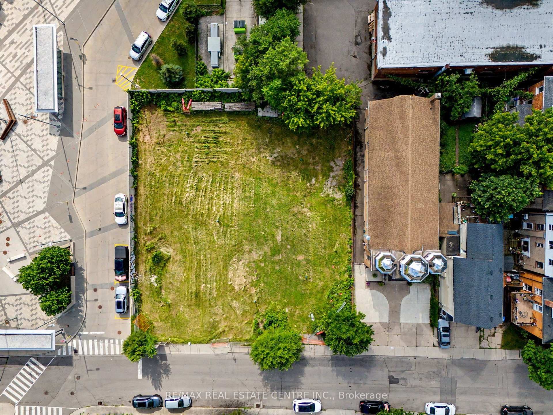 282 MacNab Street photo 7