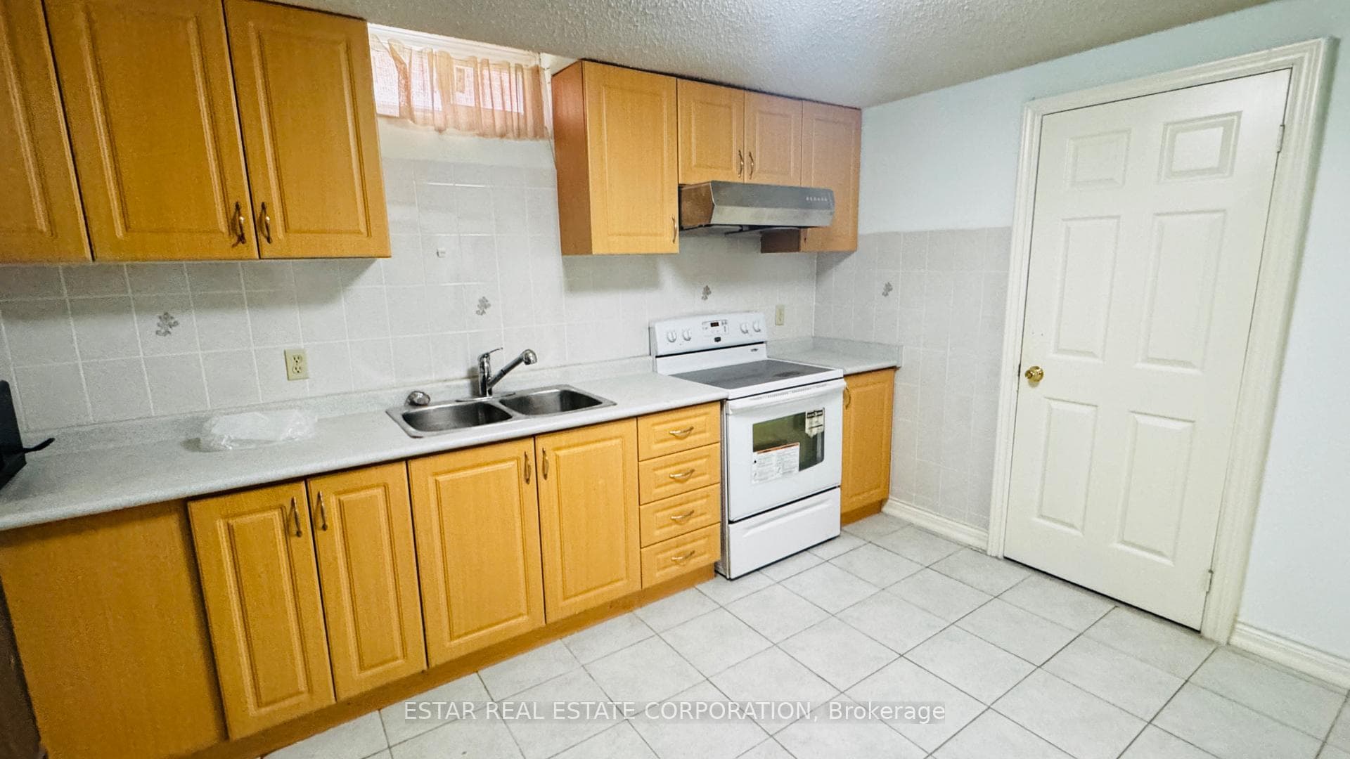39 Loweswater Avenue Unit Basement photo 5