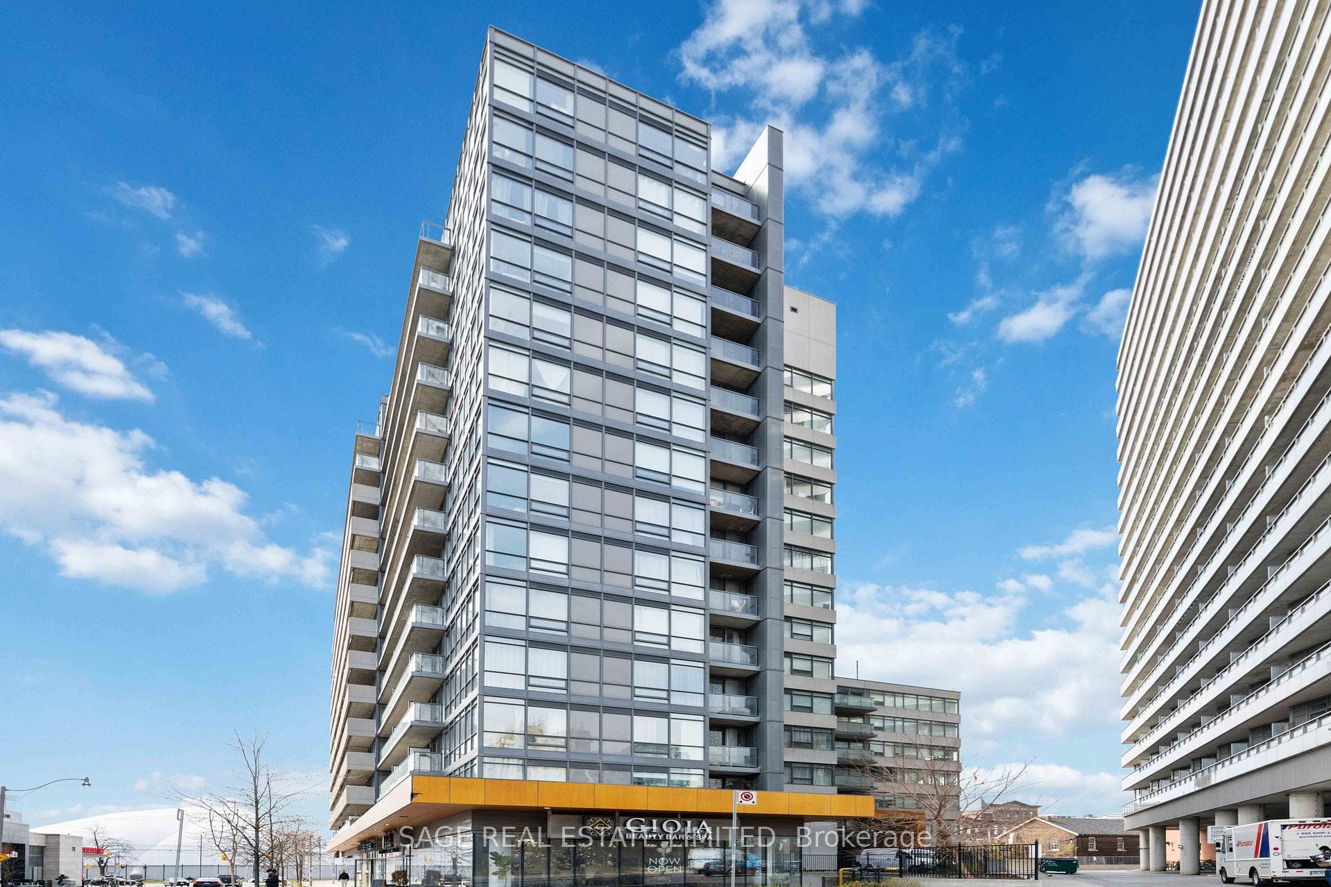 20 Joe Shuster Way Unit 1305 photo 2