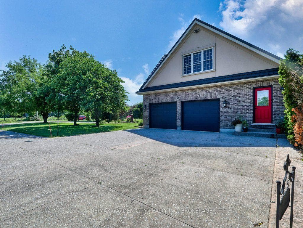 3297 Tallman Drive photo 18