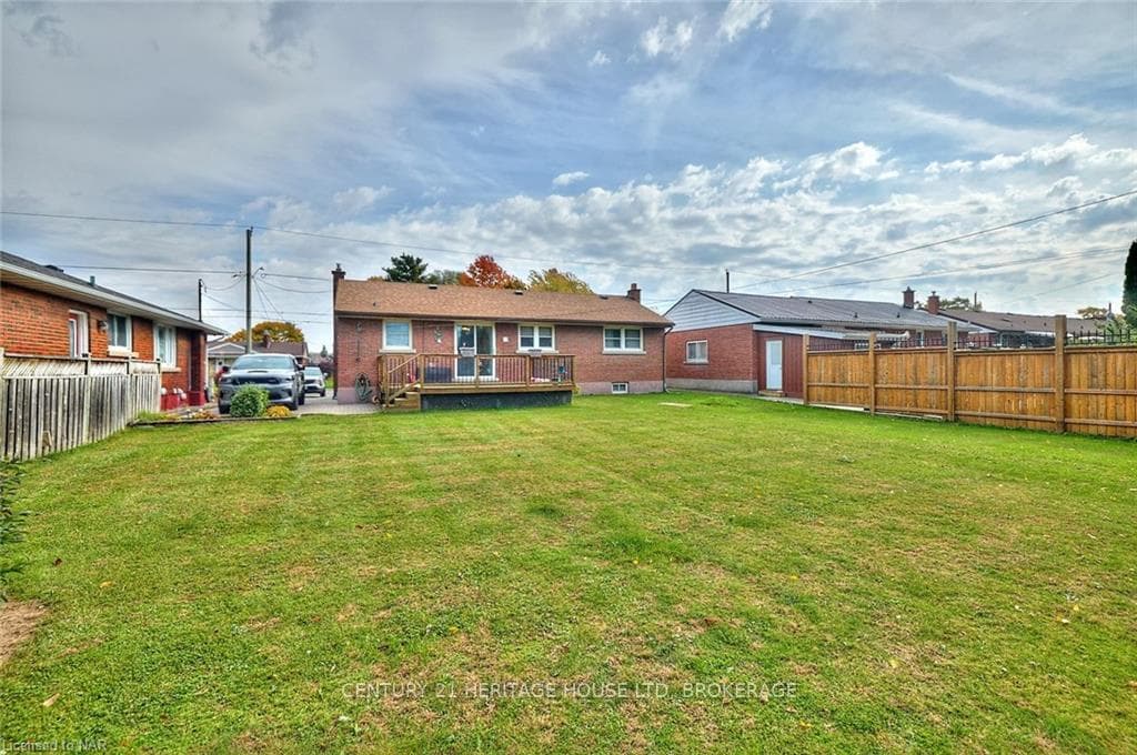 3723 WINDERMERE Road photo 35