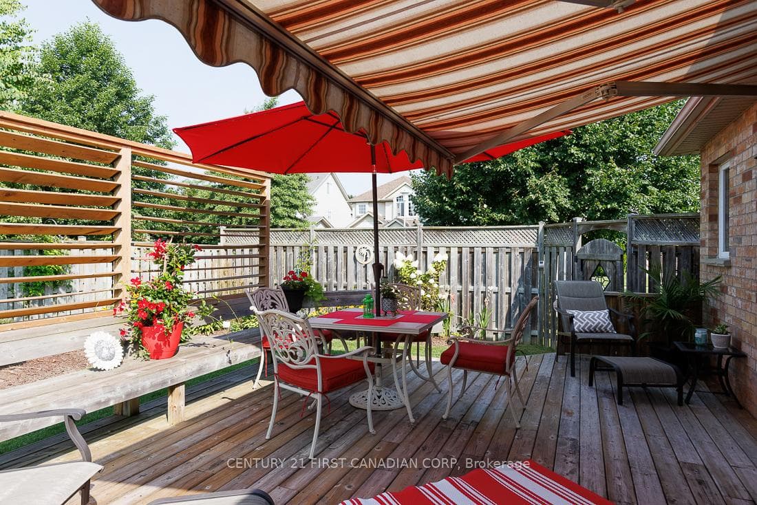 937 Silversmith Street photo 39