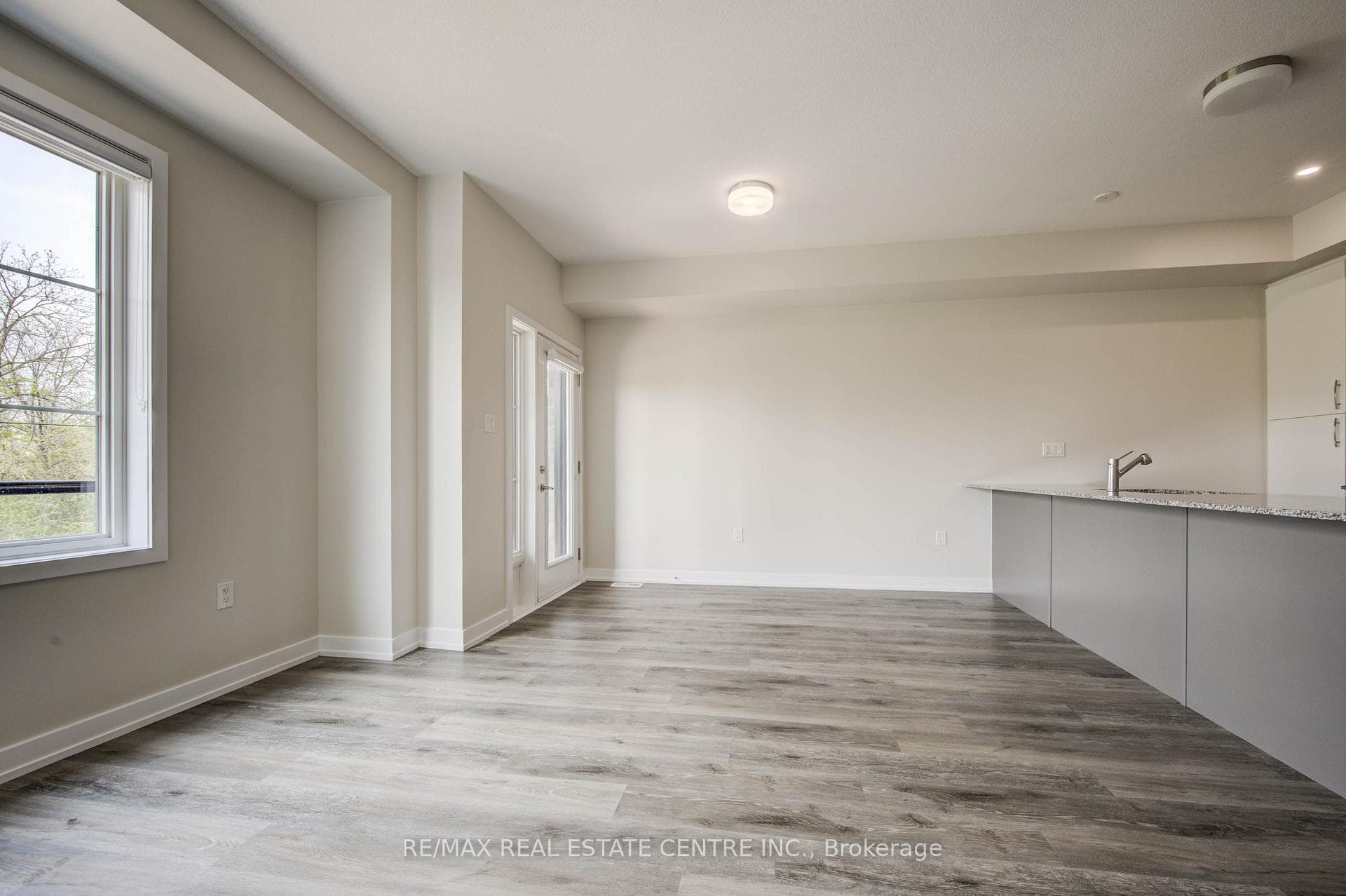 350 River Road Unit 7 photo 11