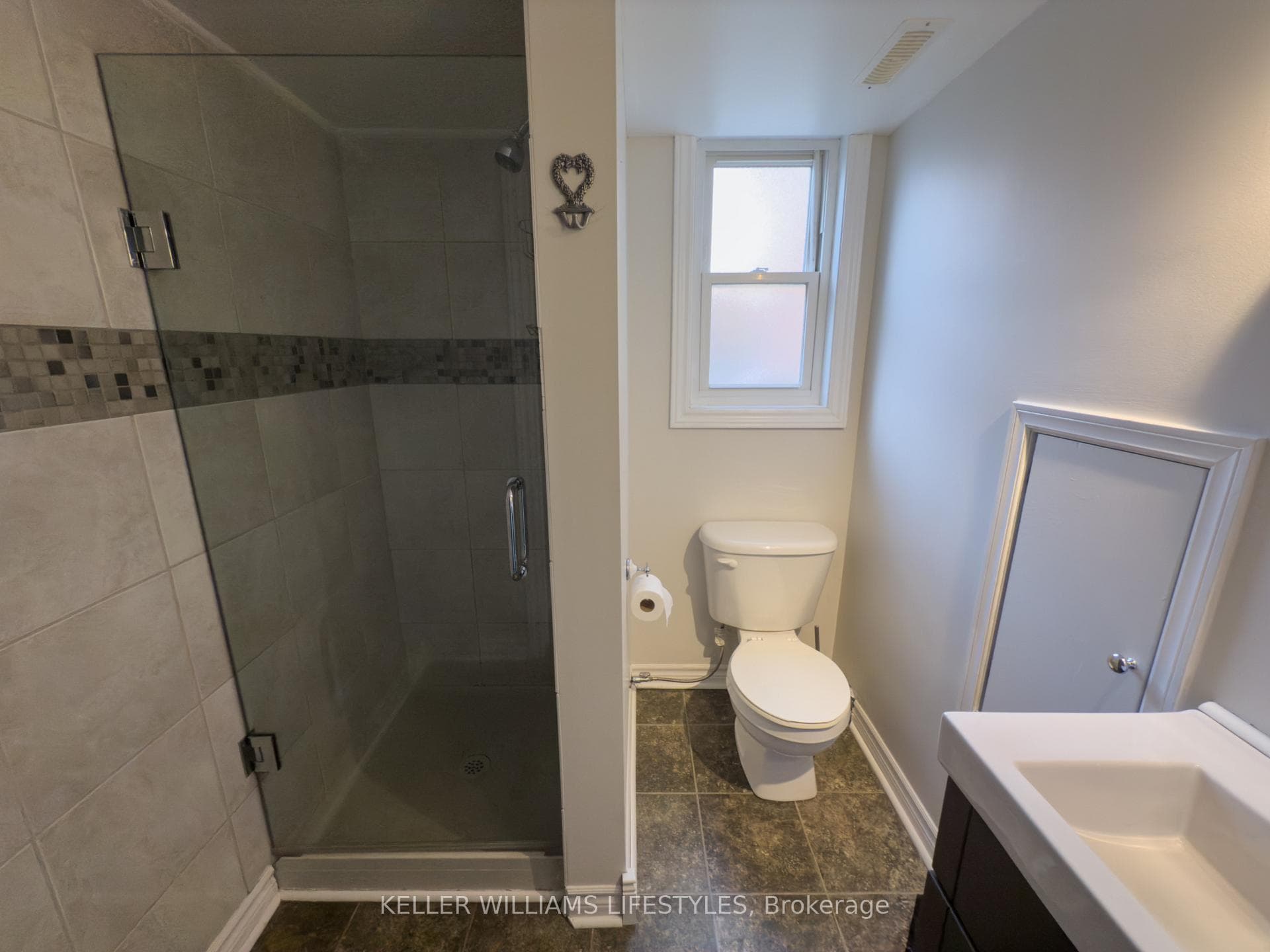 312 Oak Avenue photo 25
