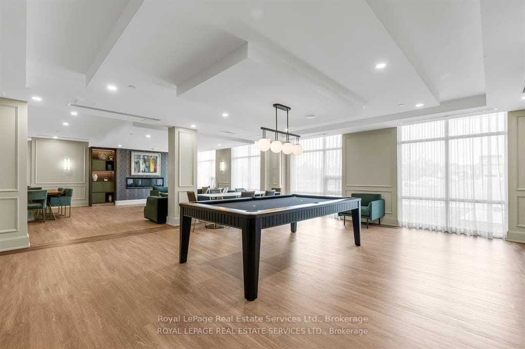 450 Dundas Street Unit 513 photo 18