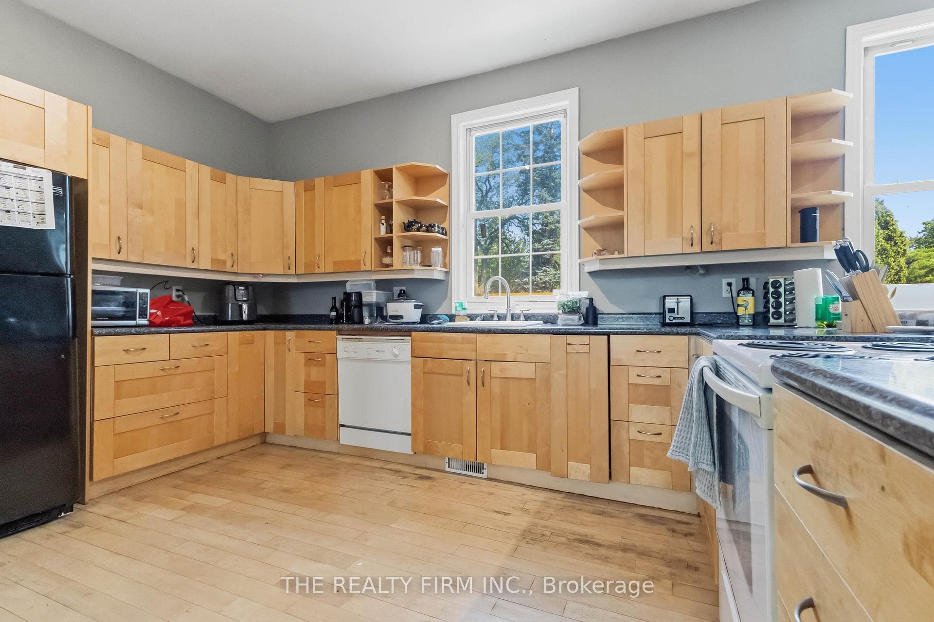 340 Riverside Drive photo 11