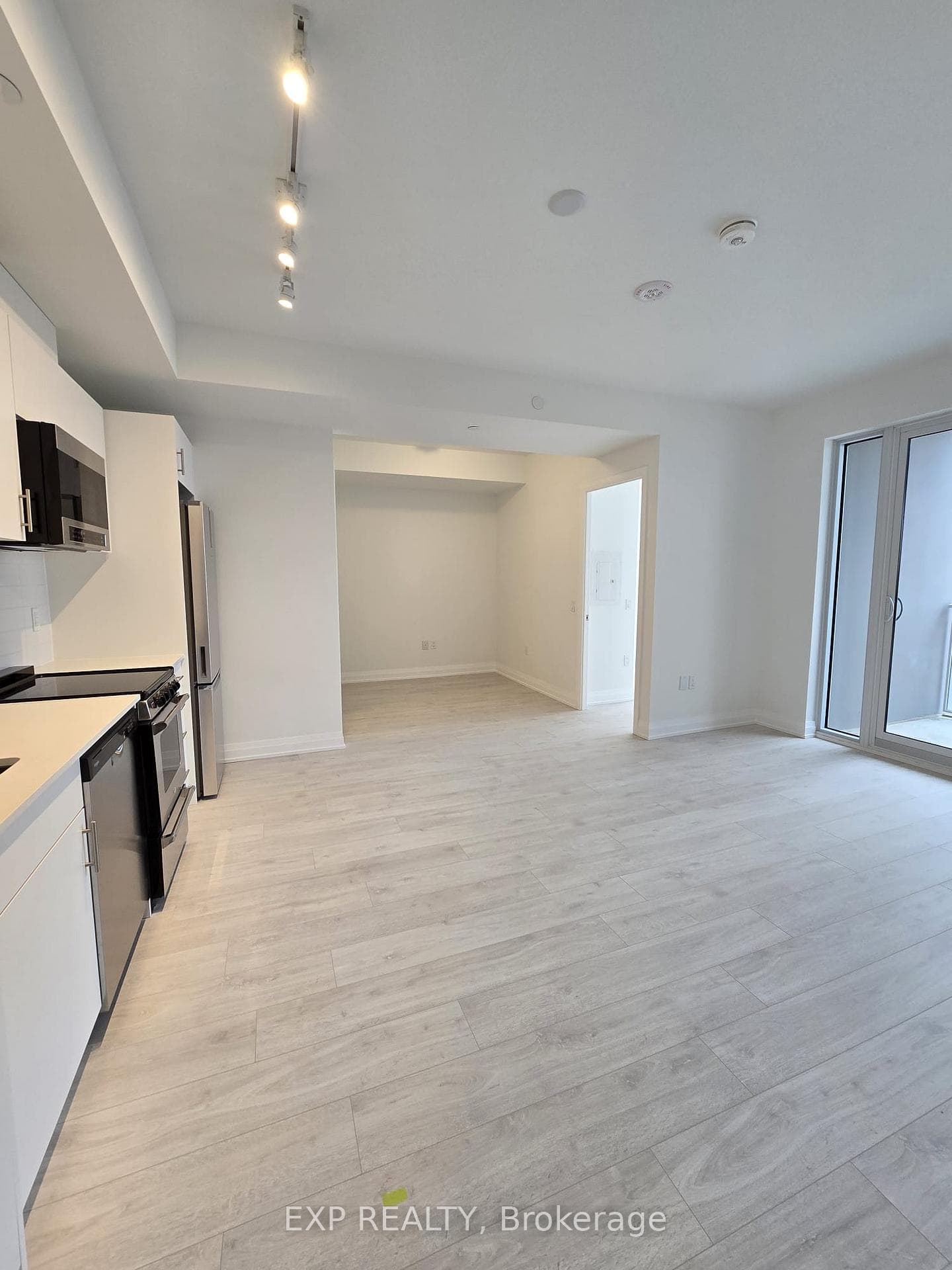 412 Silver Maple Road Unit 419 photo 7
