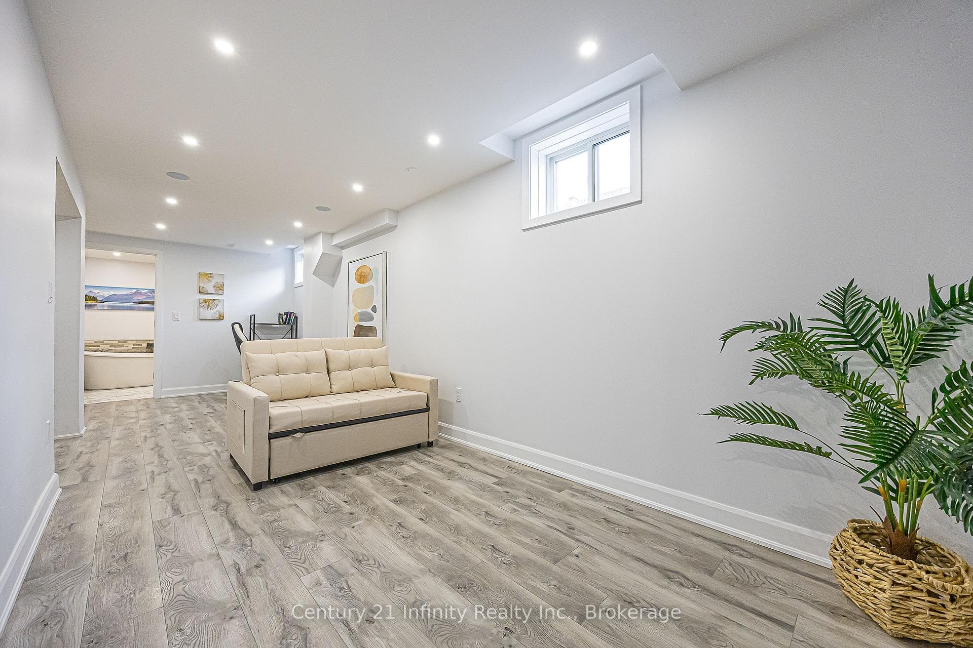 867 Renaissance Drive photo 34