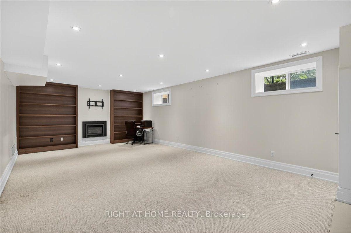 64 Larwood Boulevard photo 35