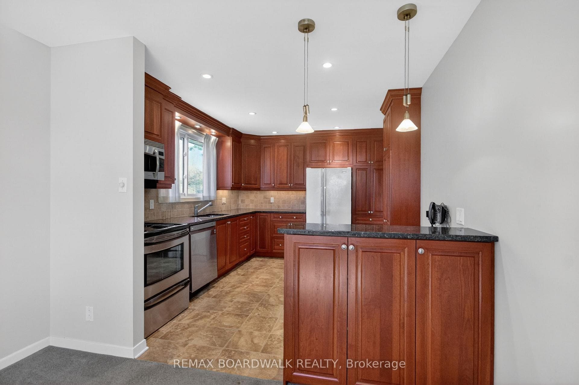103 Christopher Hamilton Street photo 16