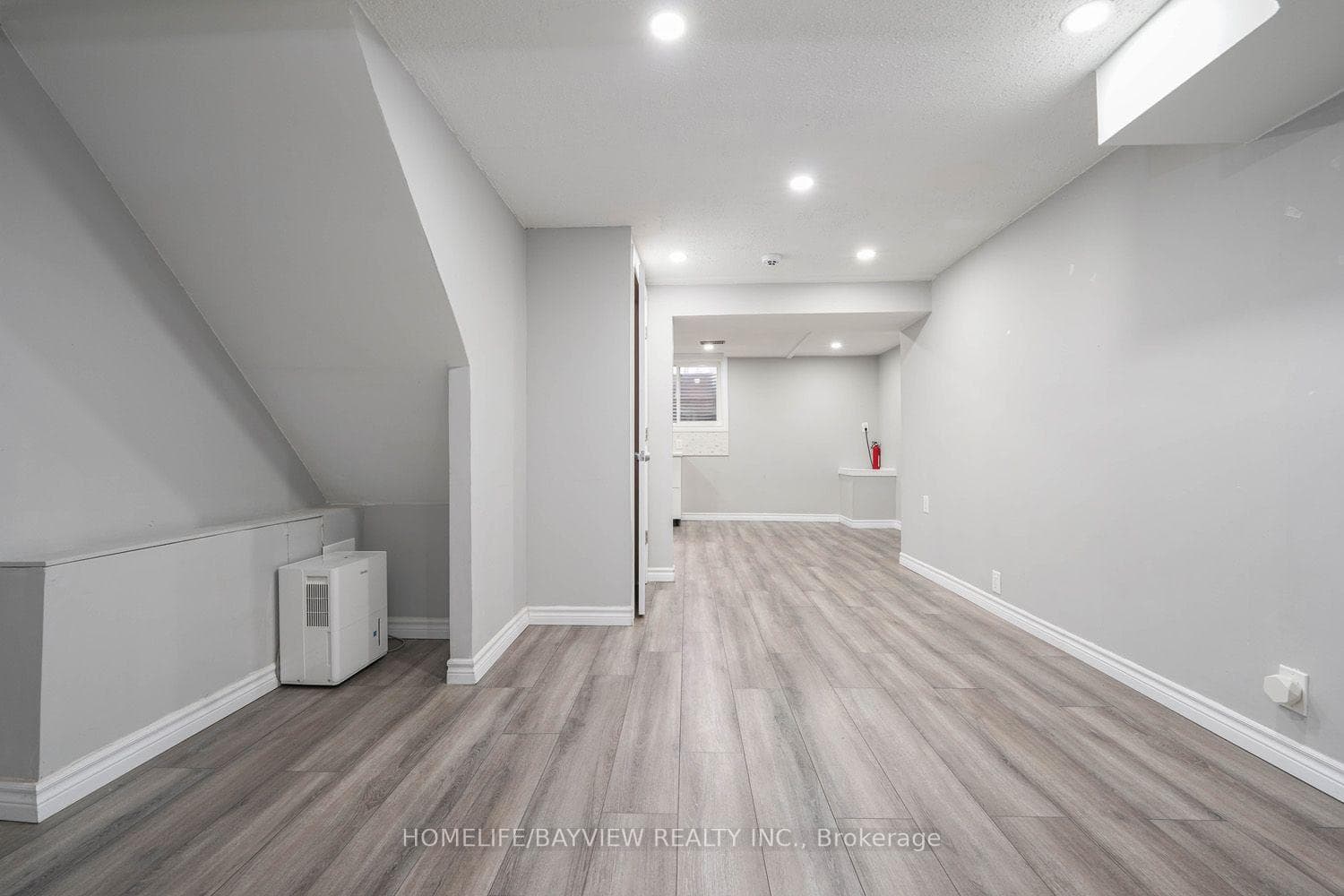 513 Bristol Road photo 24