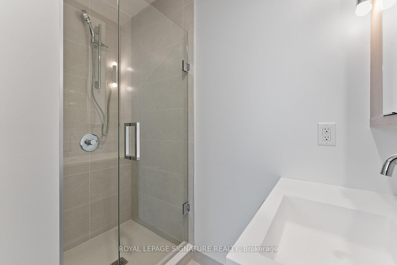 625 Sheppard Avenue Unit 529 photo 25