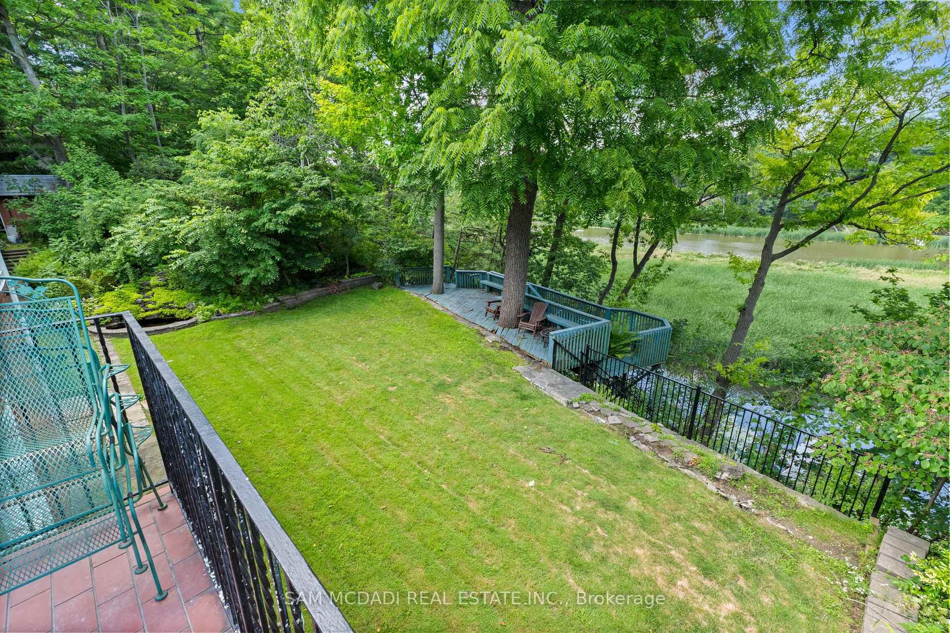 461 Temagami Crescent photo 34