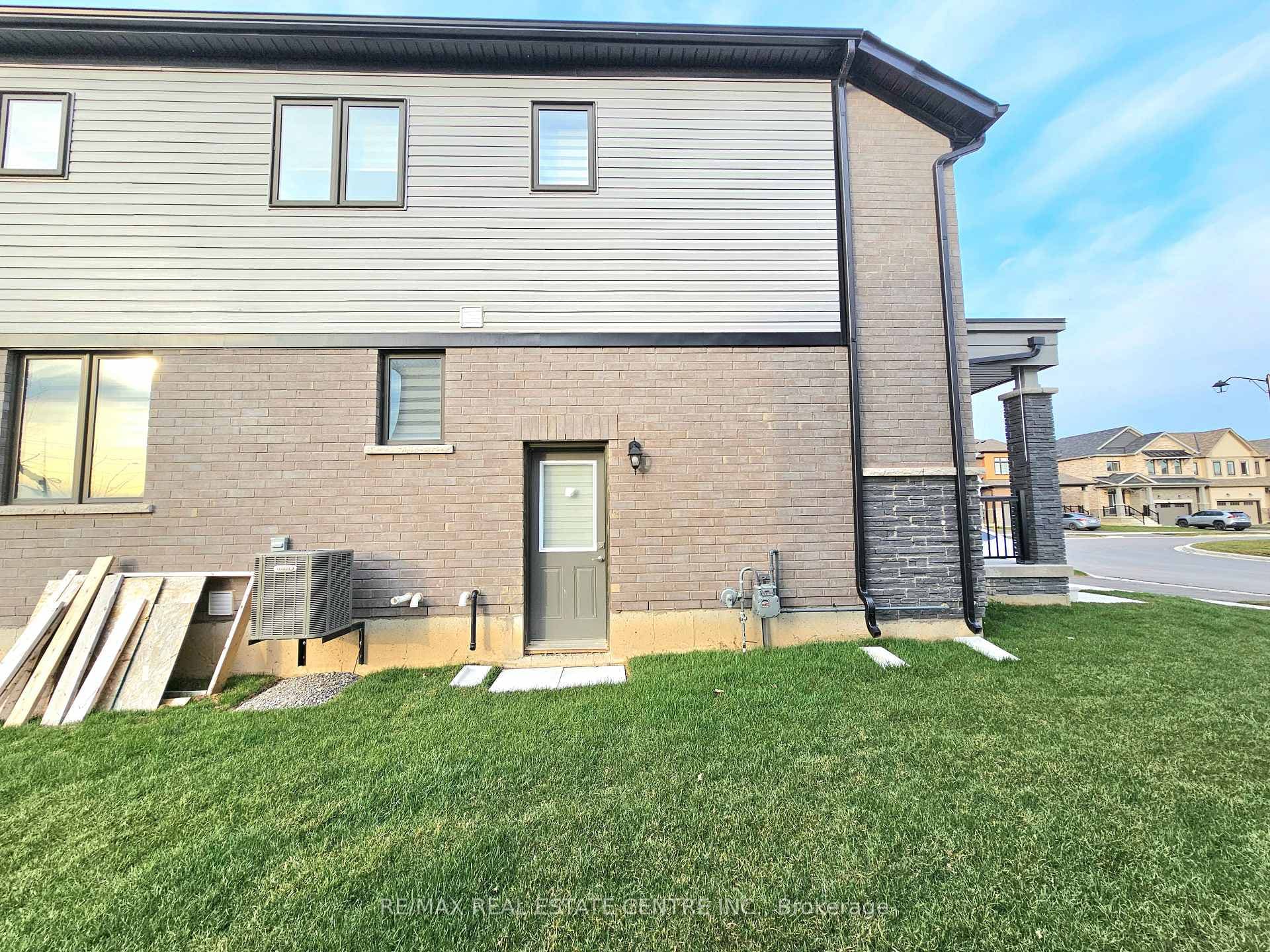 55 Sundin Drive photo 33