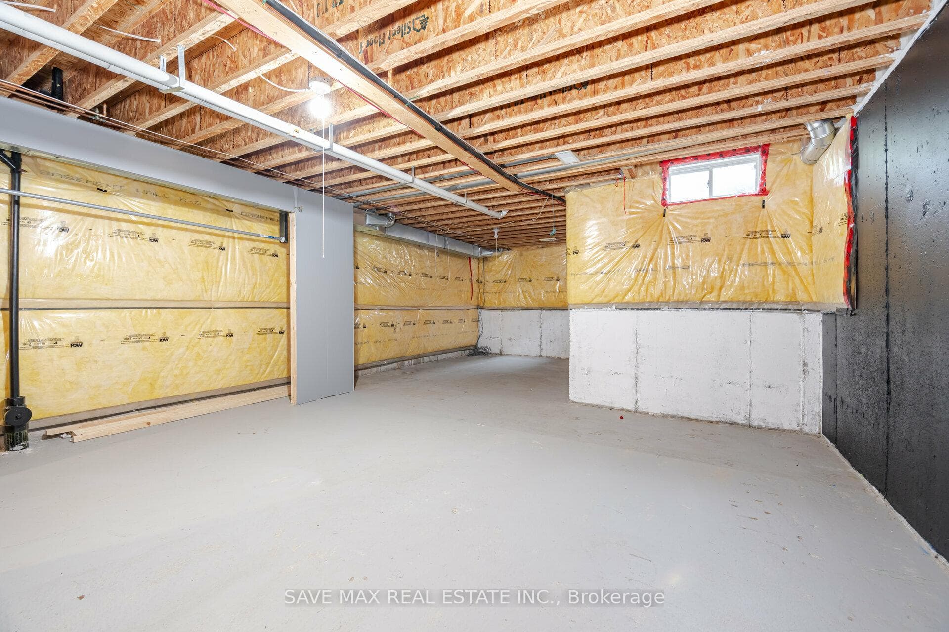 44 Root Crescent photo 32