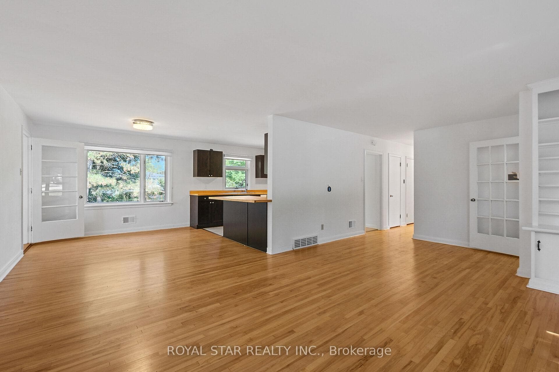 10 Delong Drive photo 10