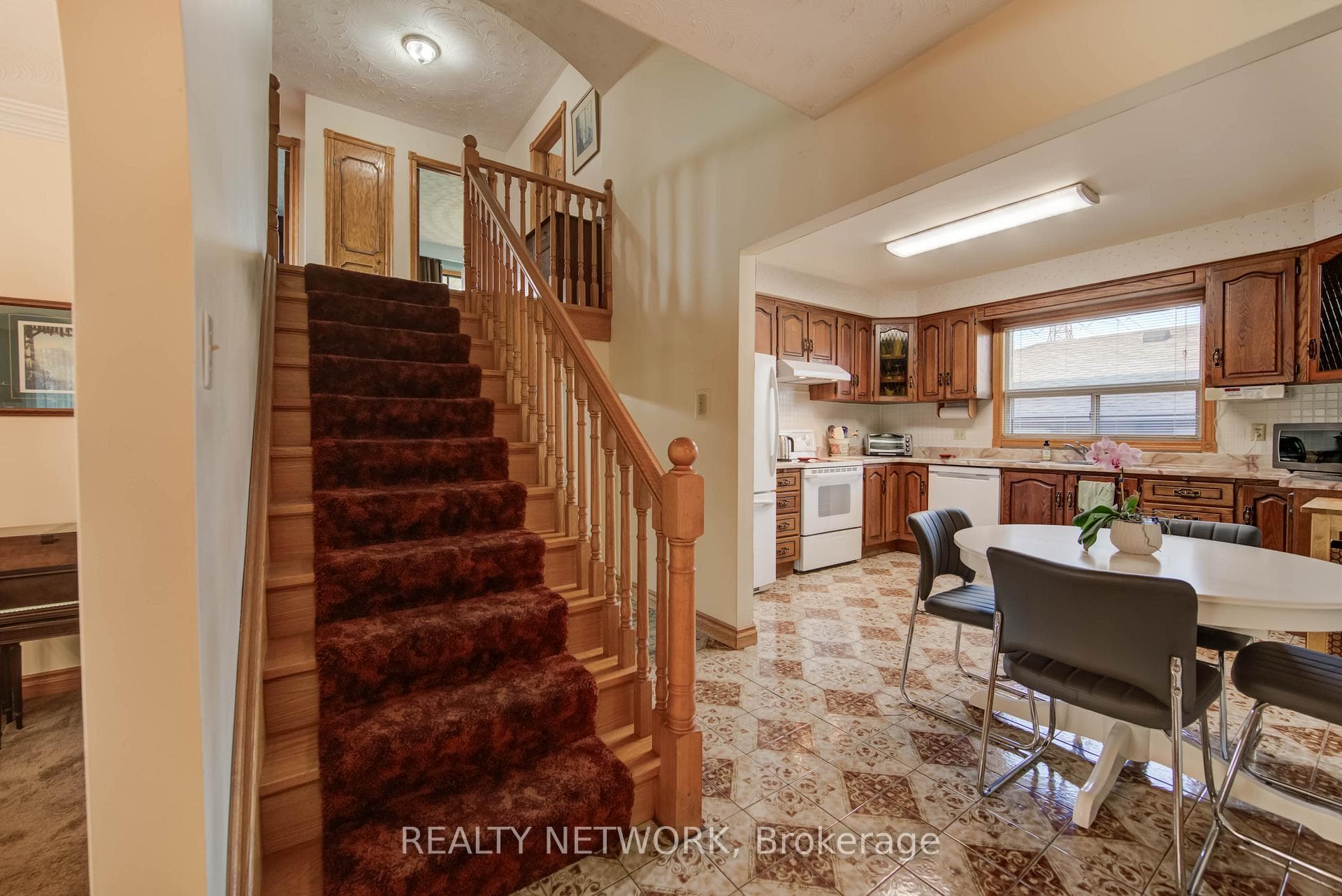45 Selkirk Avenue photo 9