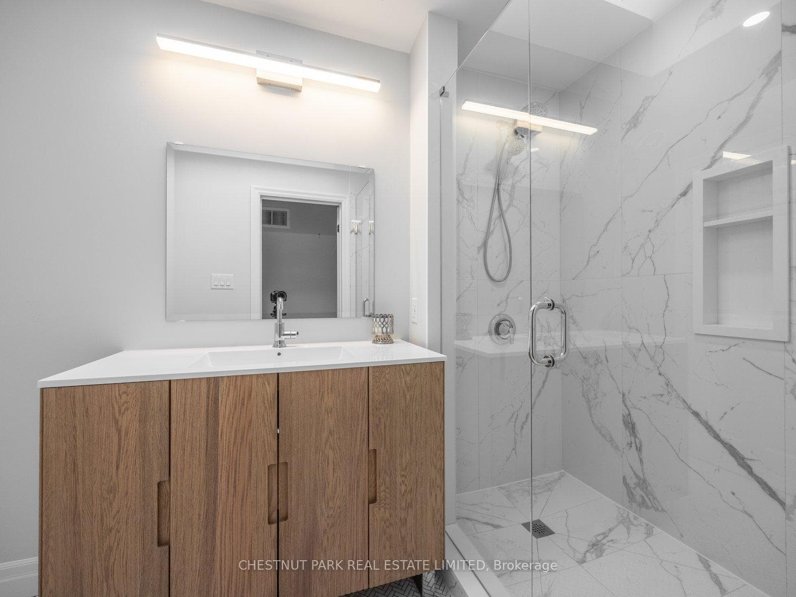 29 Glenvale Boulevard photo 23