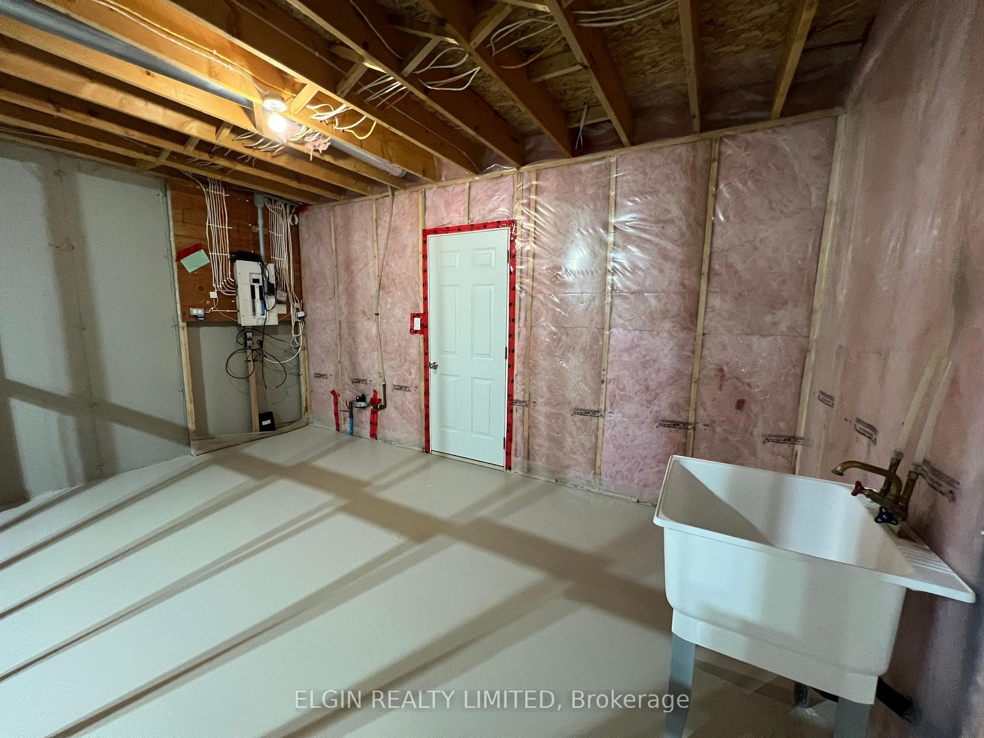 6 Tamarack Court photo 30